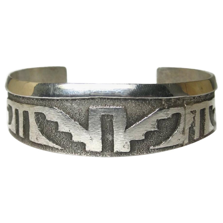 Bracelet manchette Navajo Tufa 6.25 Inches Anthony Bowmans
