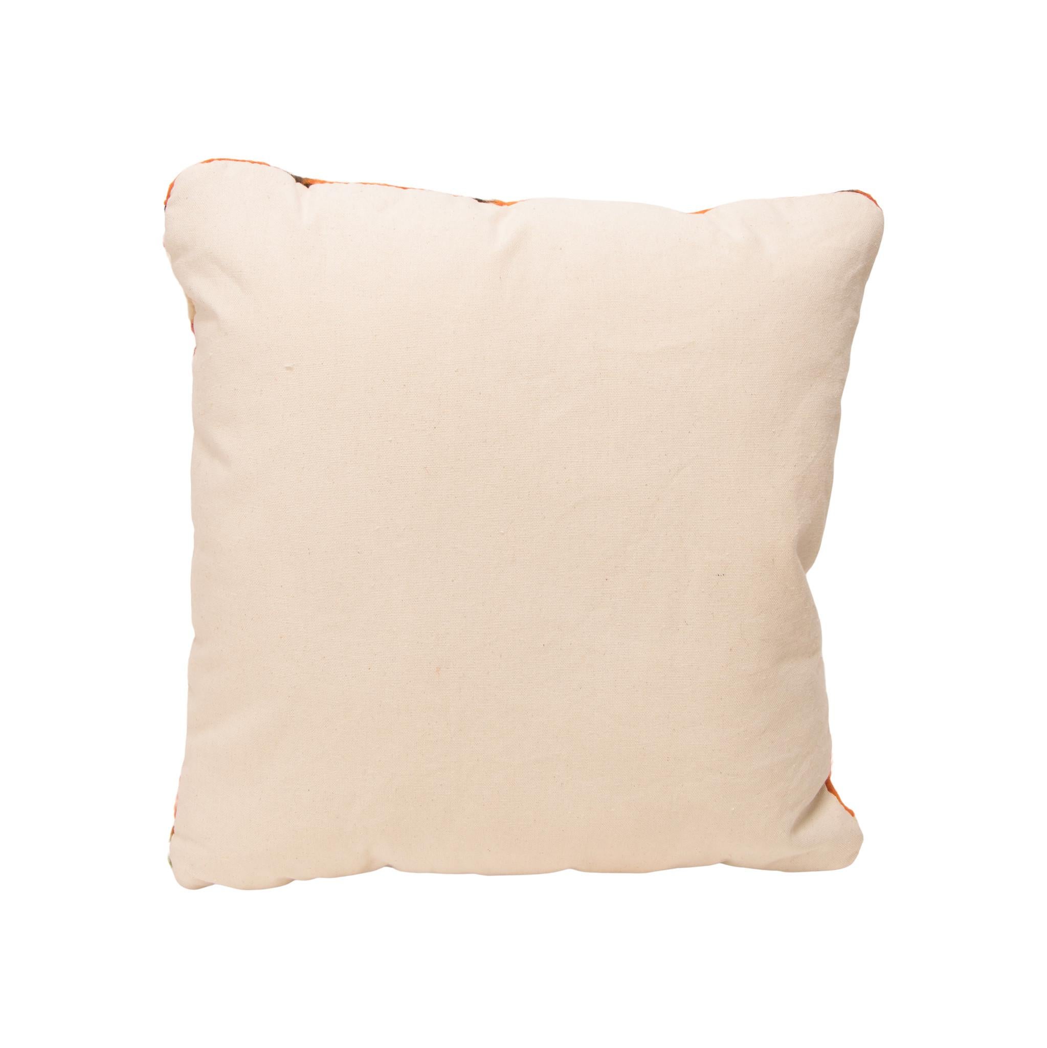 Cuscino transitorio Navajo. Cuscino fatto a mano con la parte anteriore realizzata in tessitura transitoria Navajo del 1880. Con il supporto di una tela. Con colori naturali tinti di crema, rosso, marrone, verde e arancione. Bellissimo cuscino