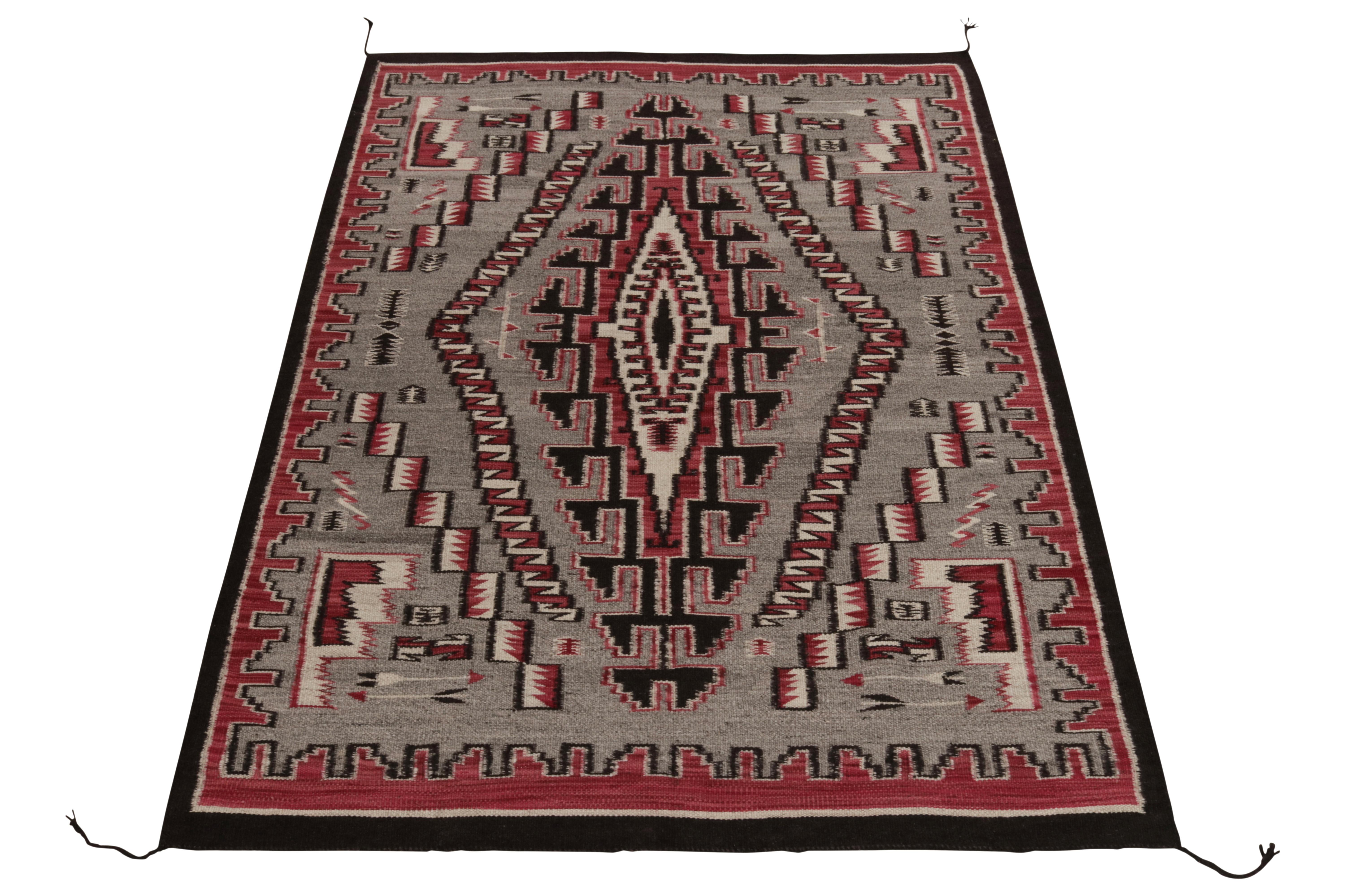 Handwoven in fine quality wool, a 5x8 ode to the Navajo Kilim rug blending tribal sensibilities in clean modern aesthetics. 

Inspired by the 1920s flatweaves of the same tribe in this contemporary reimagining, this rug showcases a sharp tribal