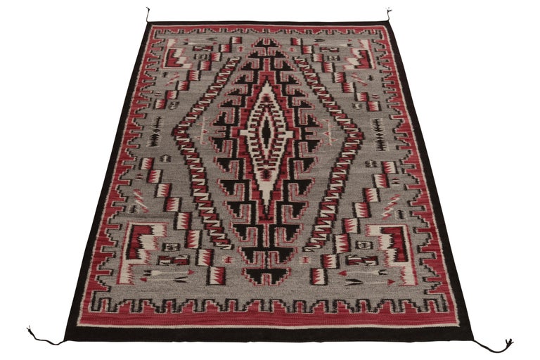 Handwoven in fine quality wool, a 5x8 ode to the Navajo Kilim rug blending tribal sensibilities in clean modern aesthetics. 

Inspired by the 1920s flatweaves of the same tribe in this contemporary reimagining, this rug showcases a sharp tribal