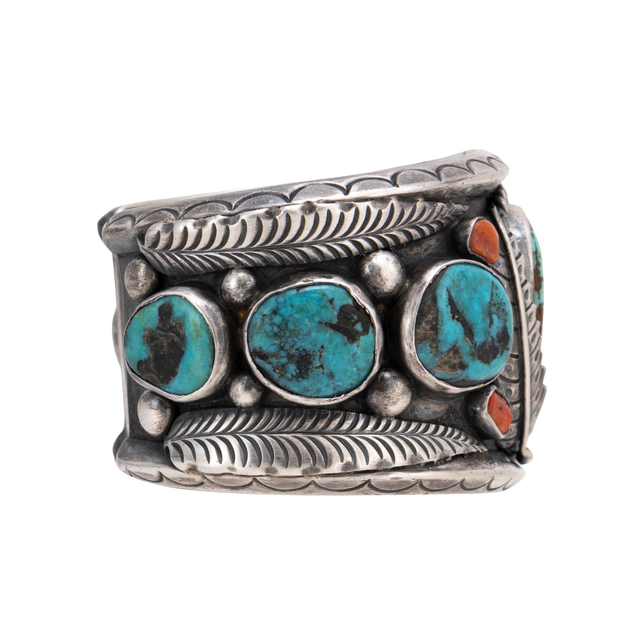 Amérindien Bracelet manchette Navajo en turquoise et corail en vente