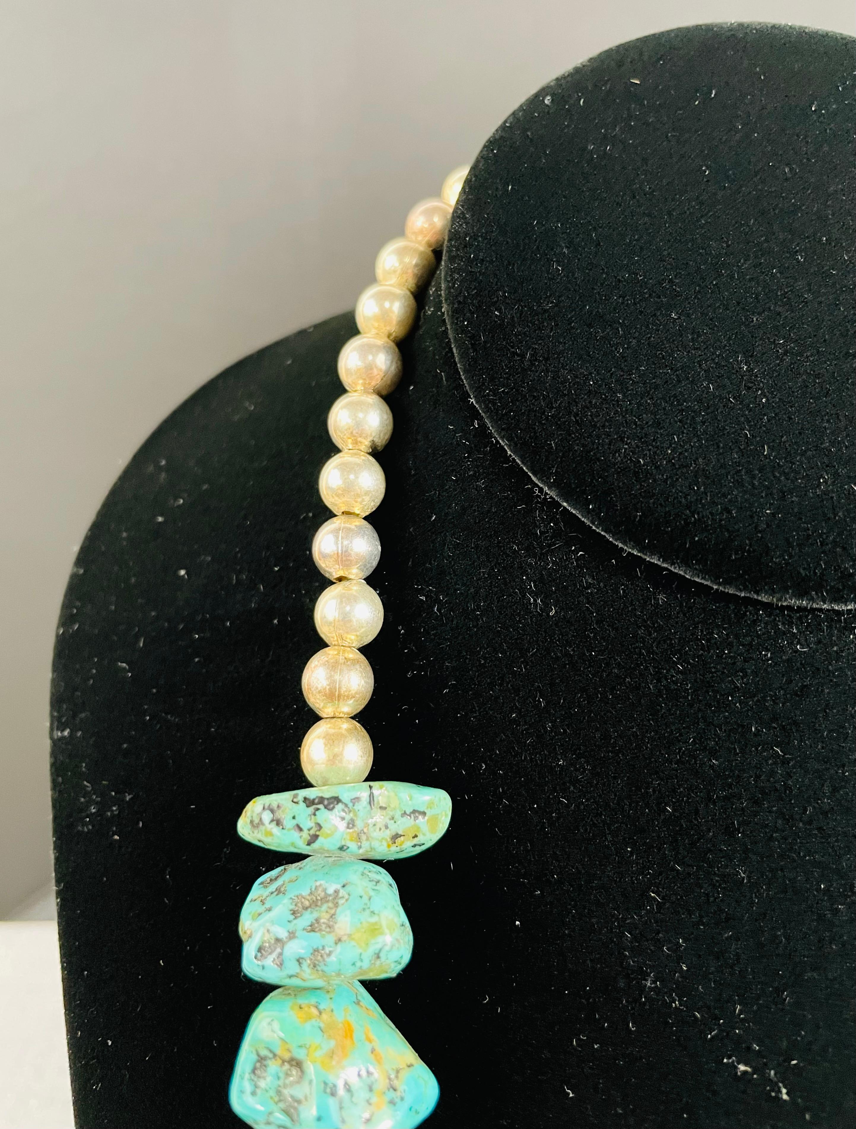 Navajo-Halskette aus Türkis und Perlen mit Kreuz-Anhängern aus Sterlingsilber im Angebot 5