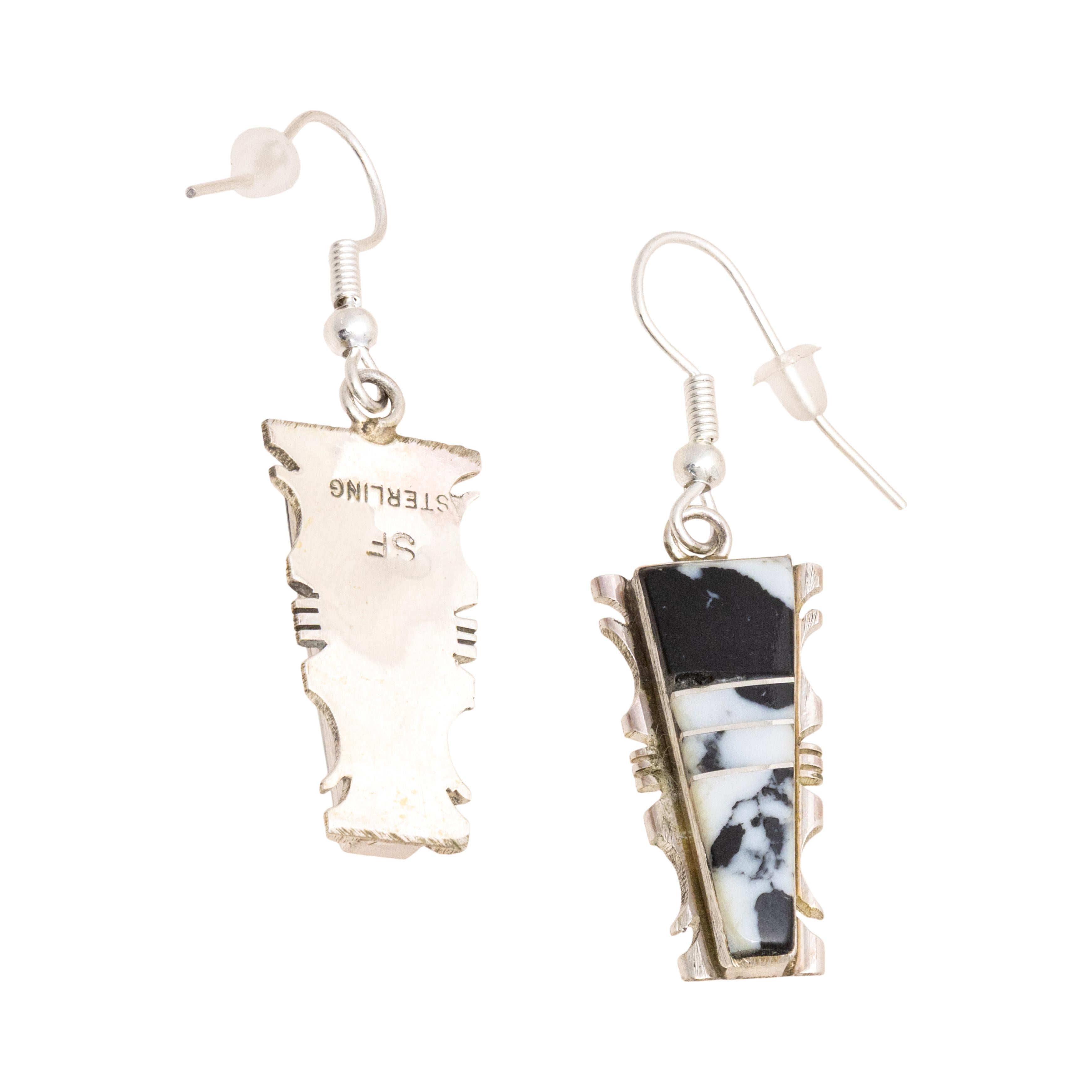 Taglio misto Orecchini pendenti in turchese di bufalo bianco e argento Navajo in vendita