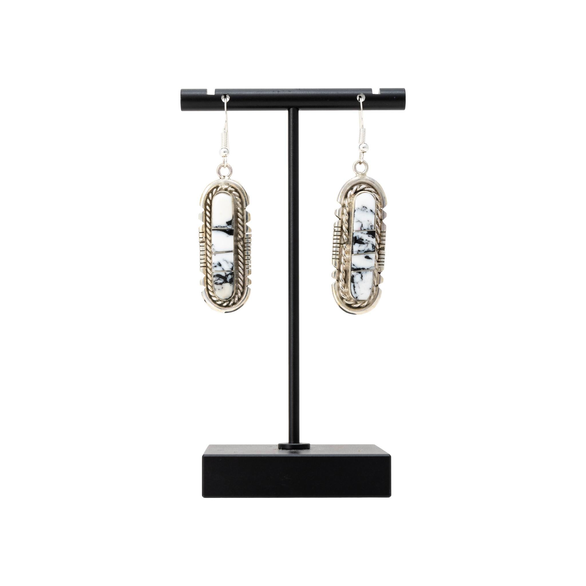 Navajo Weiße Buffalo Türkis-Ohrhänger (Indigene Kunst (Nord-/Südamerika)) im Angebot