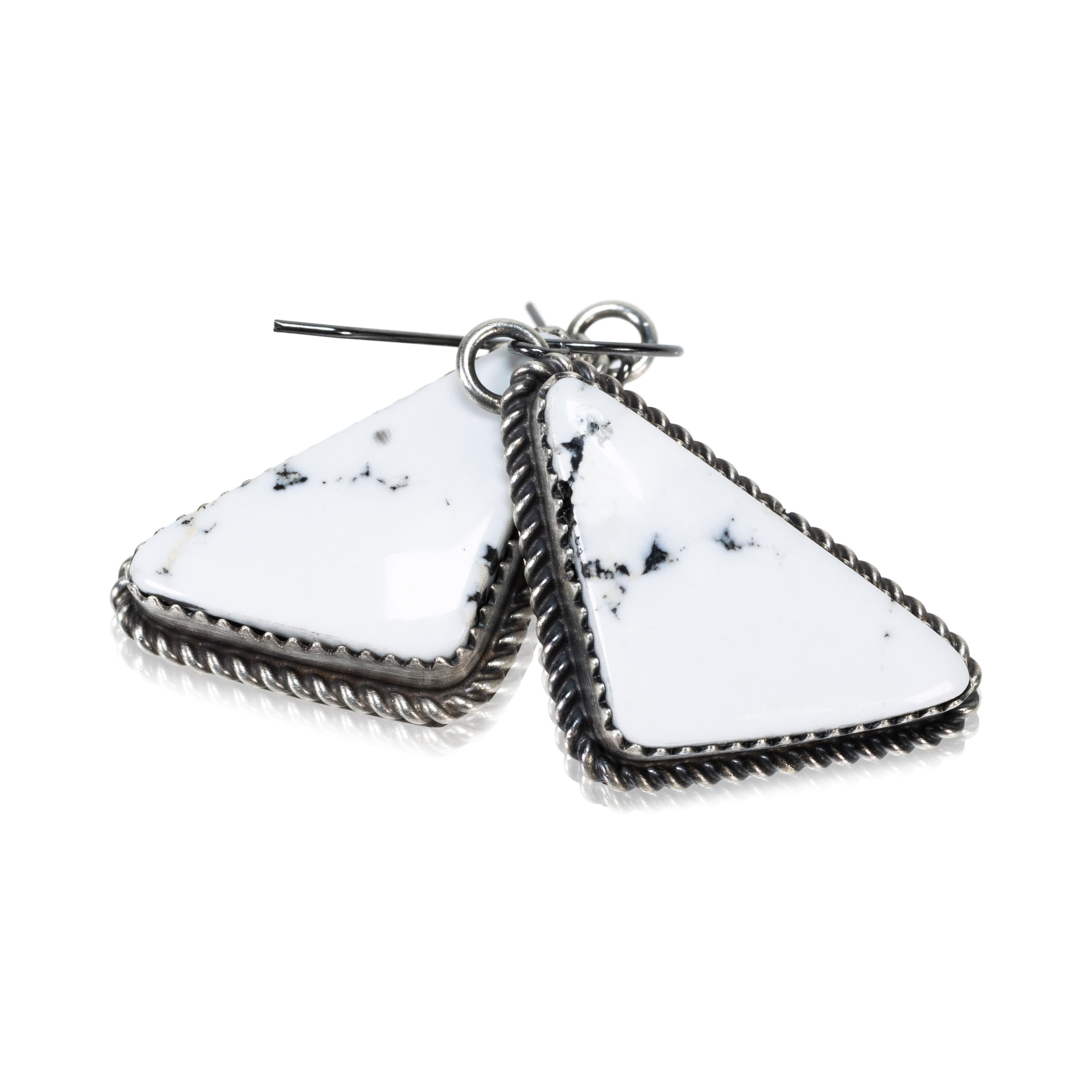 Navajo Weiße Buffalo Türkis-Ohrhänger (Alteuropäischer Brillantschliff) im Angebot