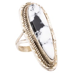 Bague Navajo en turquoise blanche et buffle