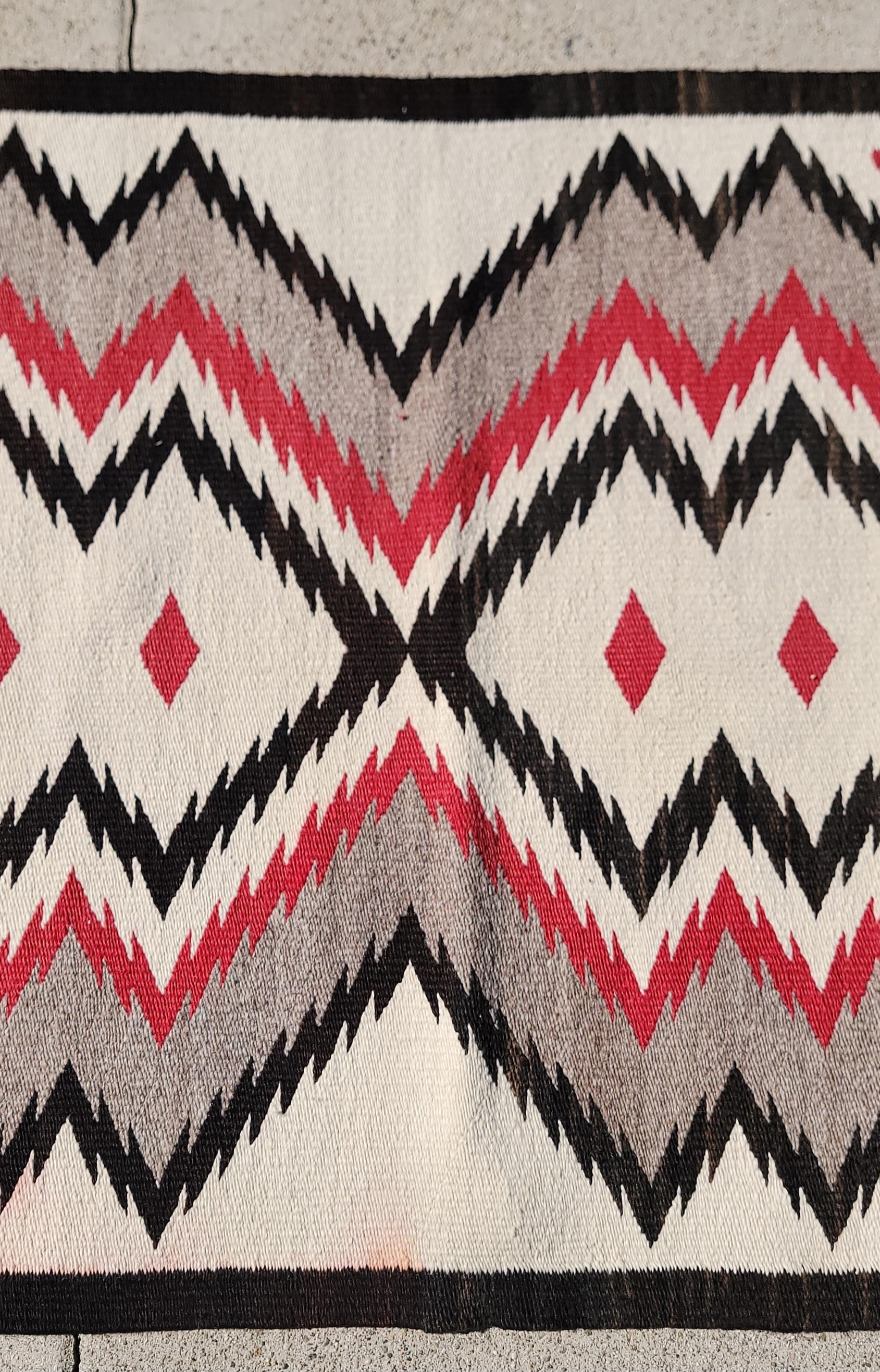 Tessuto a mano Tappeto Navajo con tessitura Eye Dazzler in vendita