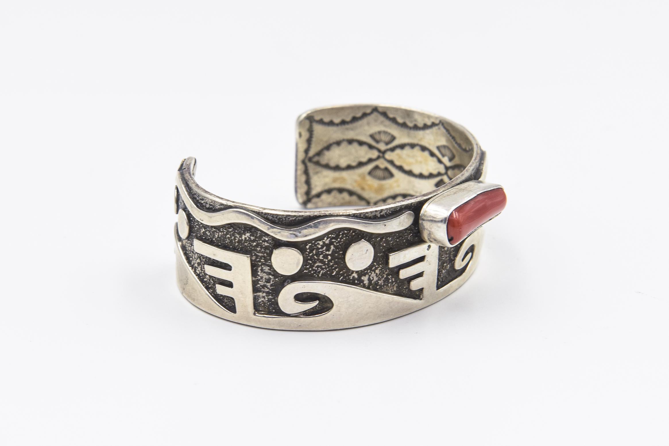 Native American Navajo Zuni Coral Petroglyphs Design Silver Cuff Bracelet by Alex Sanchez For Sale