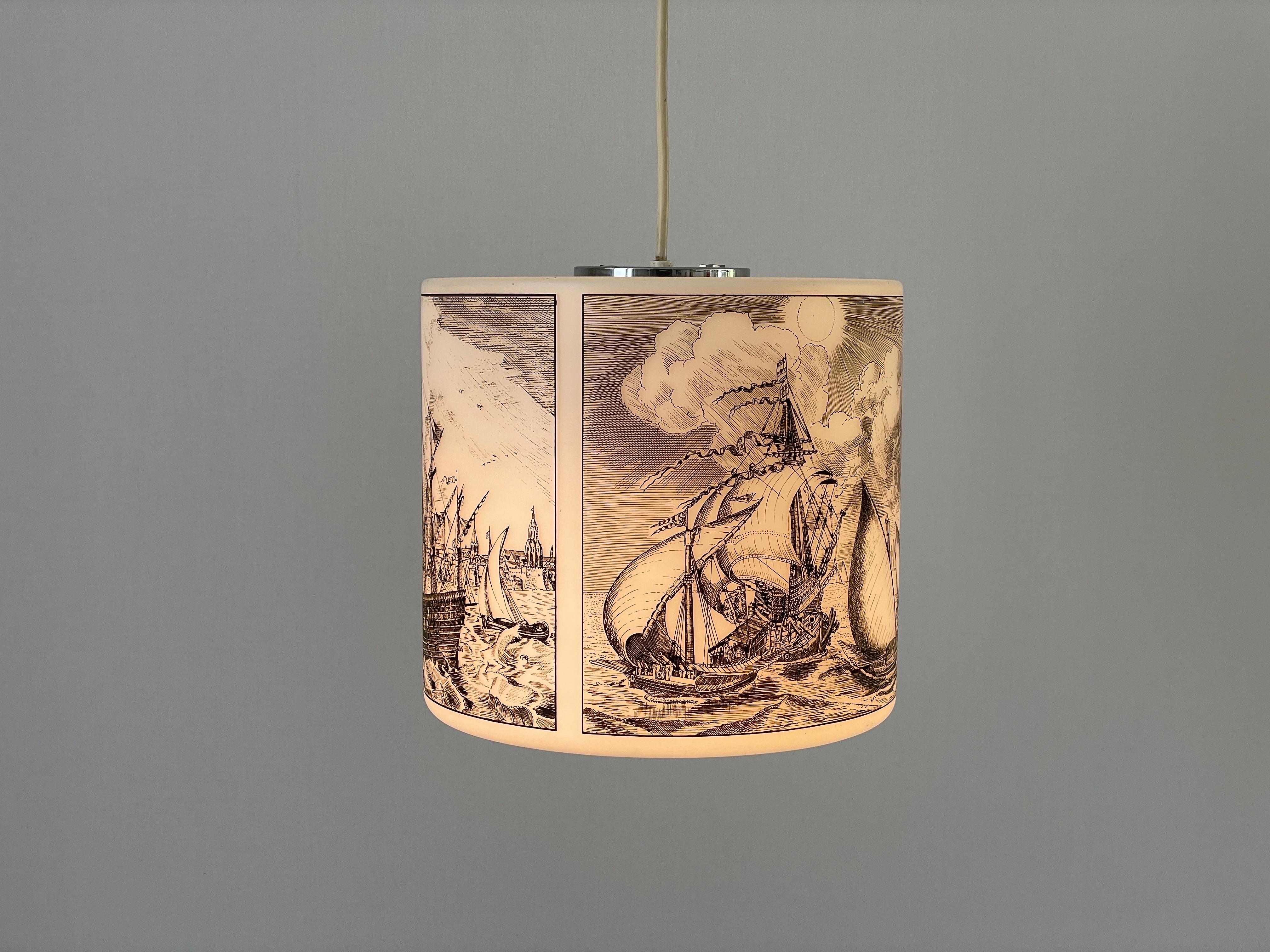 Plafonnier cylindrique en verre imprimé Naval Battle par Limburg, années 1970, Allemagne en vente 1
