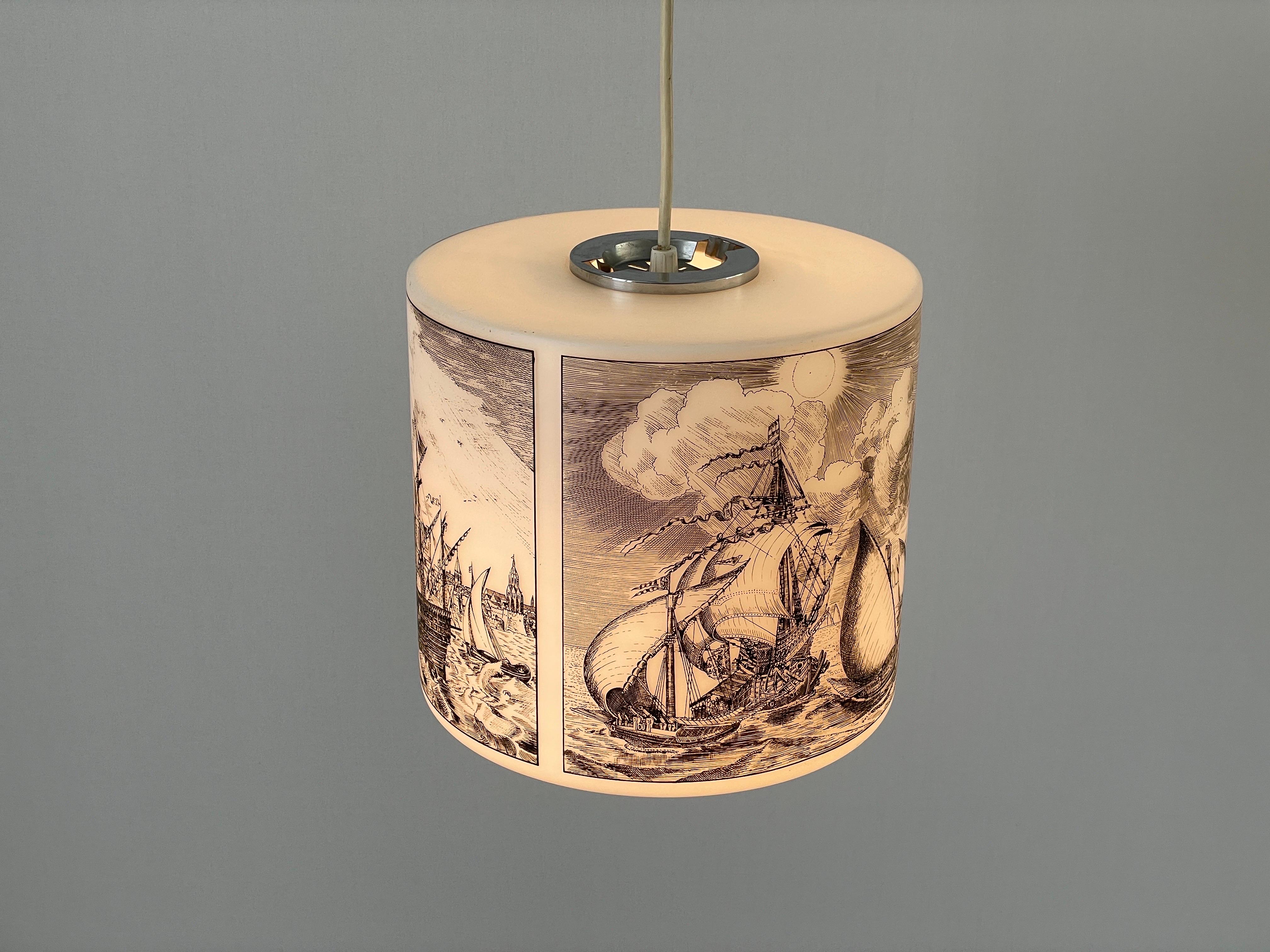 Plafonnier cylindrique en verre imprimé Naval Battle par Limburg, années 1970, Allemagne en vente 2