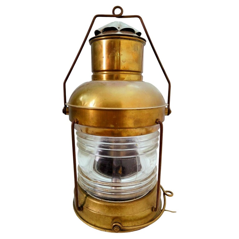 Lampe de rue en forme de lanterne marine produite par Emilio Bottaro Genoa,  années 1940 En vente sur 1stDibs