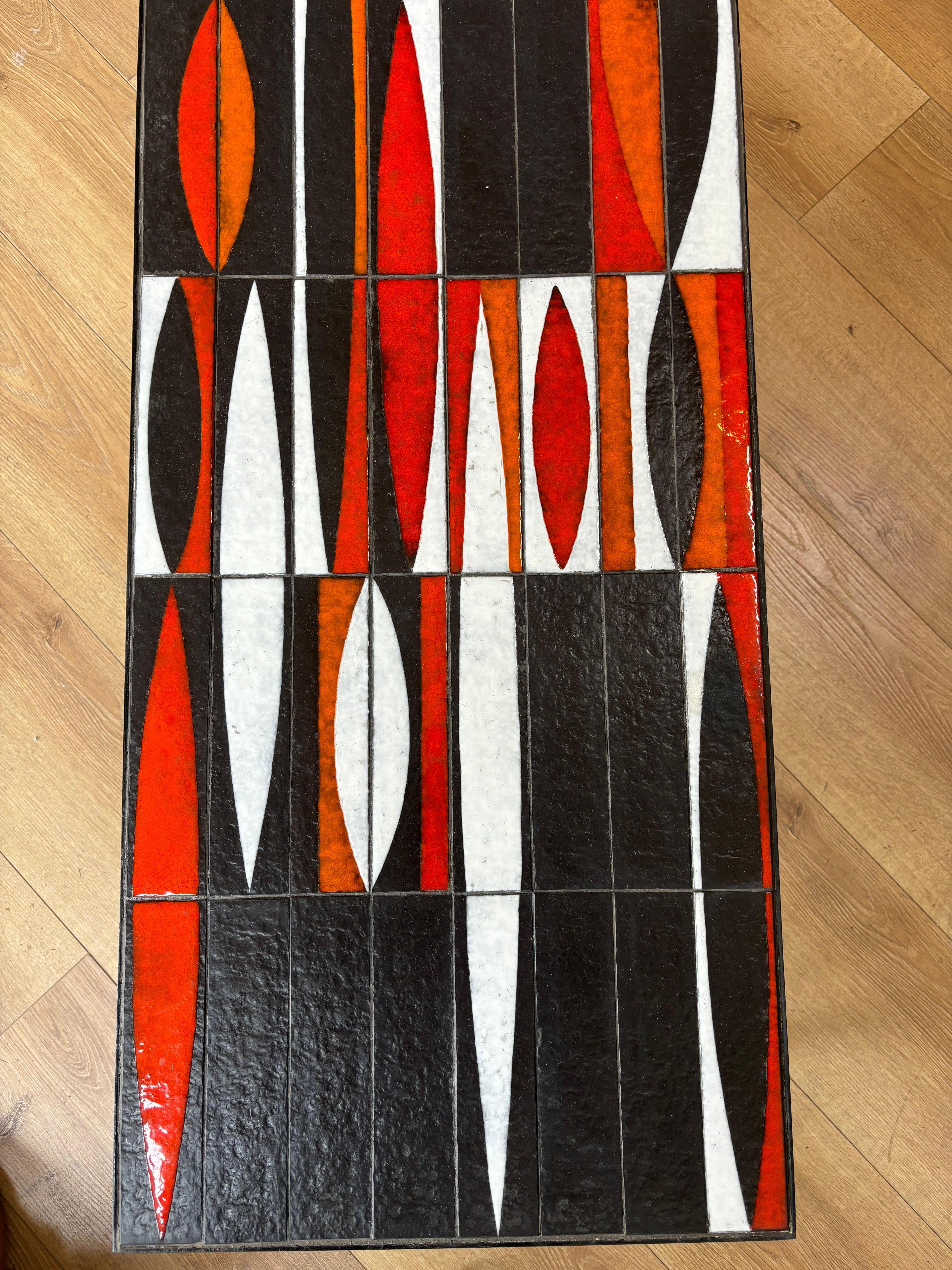 Mid-Century Modern Navette Coffee table by Roger Capron For Sale