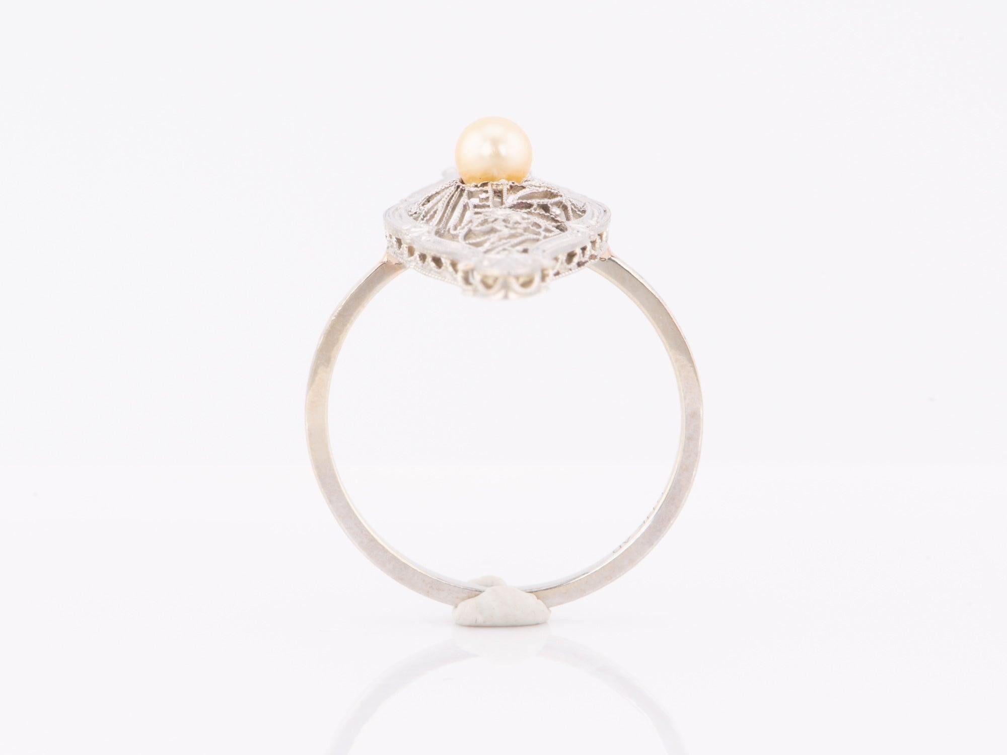 Grezzo Anello di conversione a spilla d'epoca a forma di navetta Krementz in filigrana e perle 14K White in vendita
