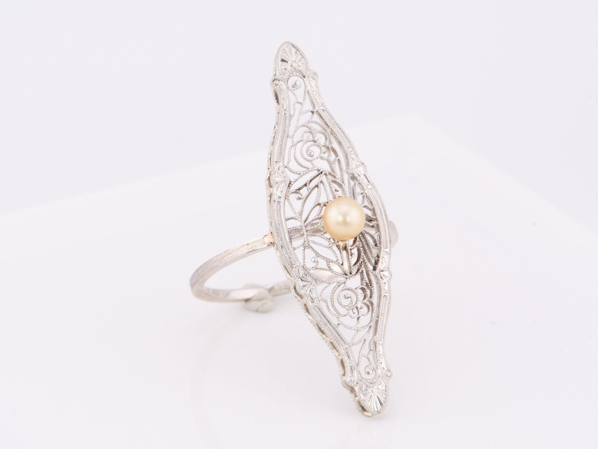da uomo o donna Anello di conversione a spilla d'epoca a forma di navetta Krementz in filigrana e perle 14K White in vendita
