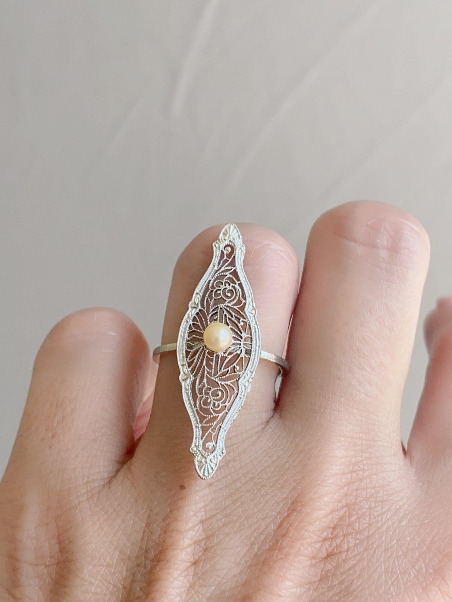 Anello di conversione a spilla d'epoca a forma di navetta Krementz in filigrana e perle 14K White in vendita 2