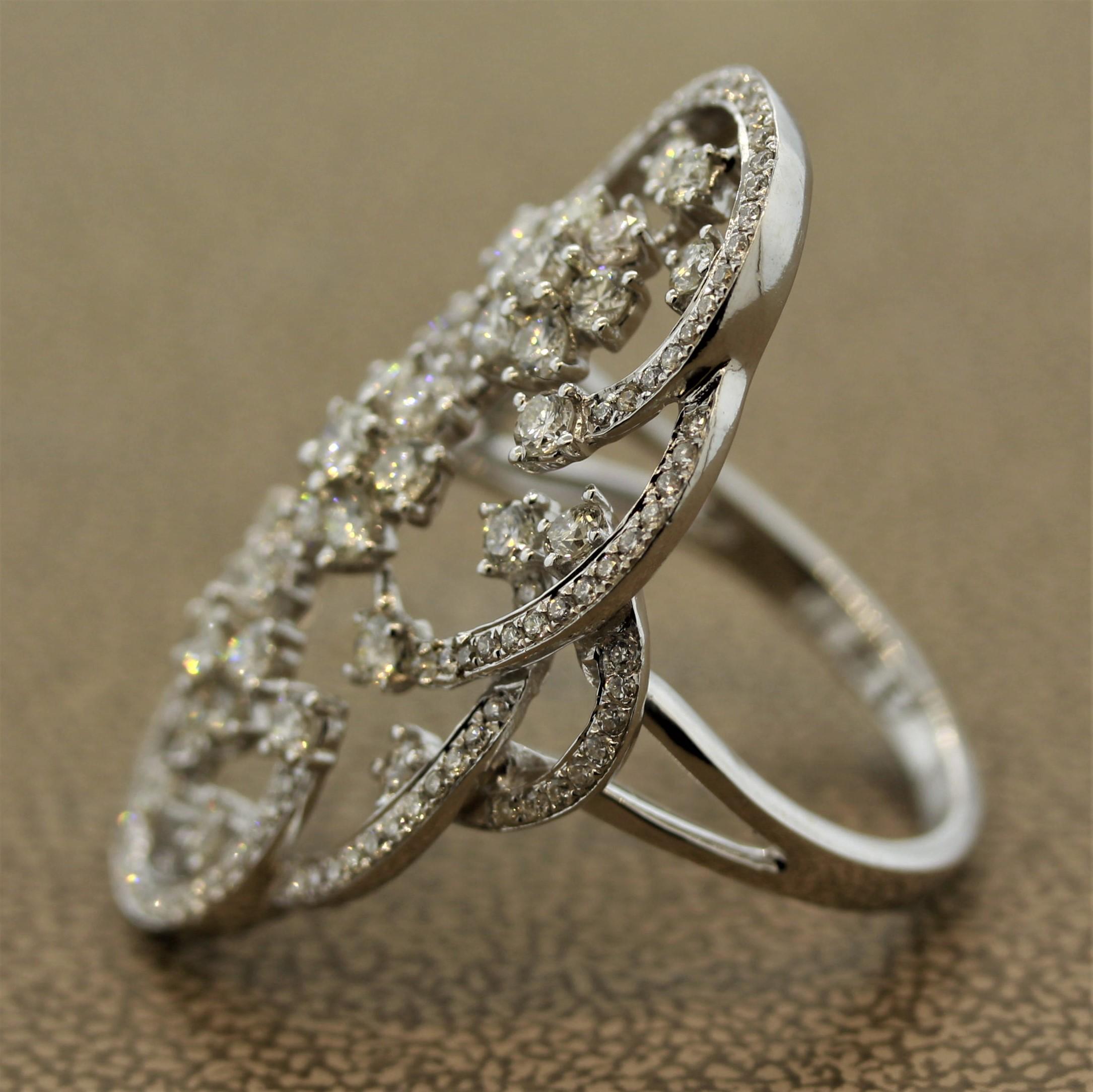 Navette Style Diamond Gold Ring In New Condition In Beverly Hills, CA