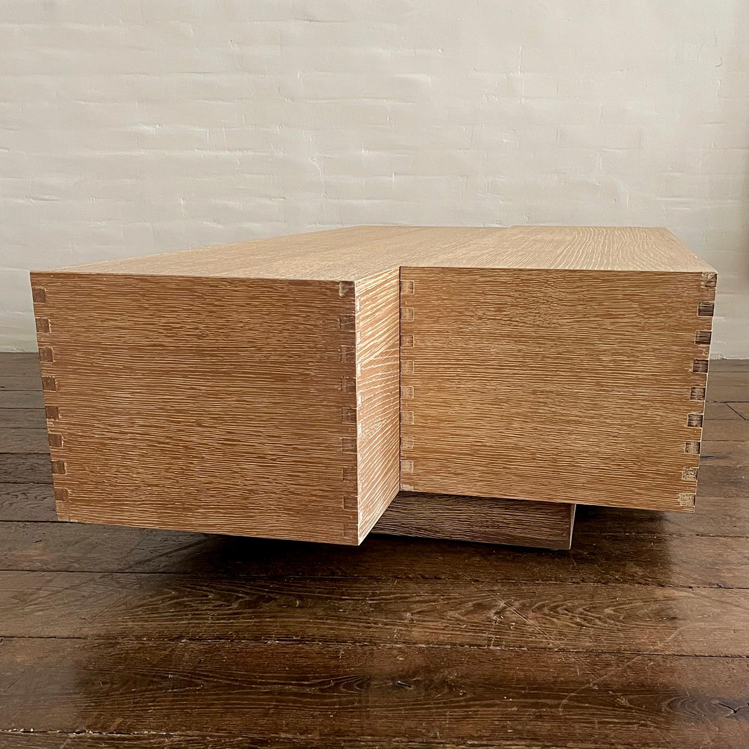Table à cocktail « Navier » minimaliste modulaire de Christiane Lemieux Neuf - En vente à New York, NY