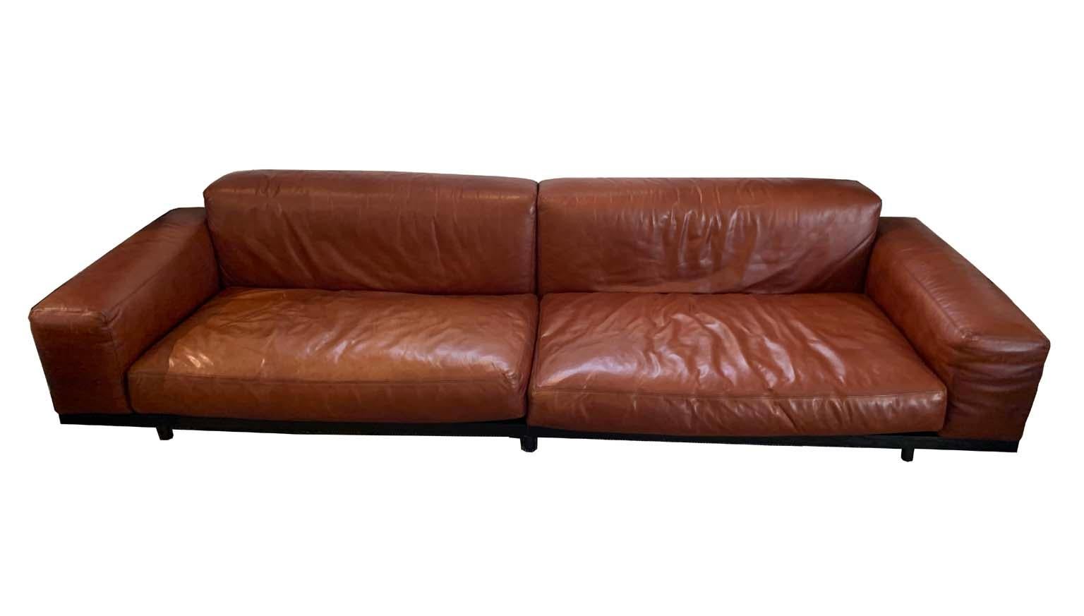 Naviglio Leather Sofa by Umberto Asnago In Good Condition In Sag Harbor, NY
