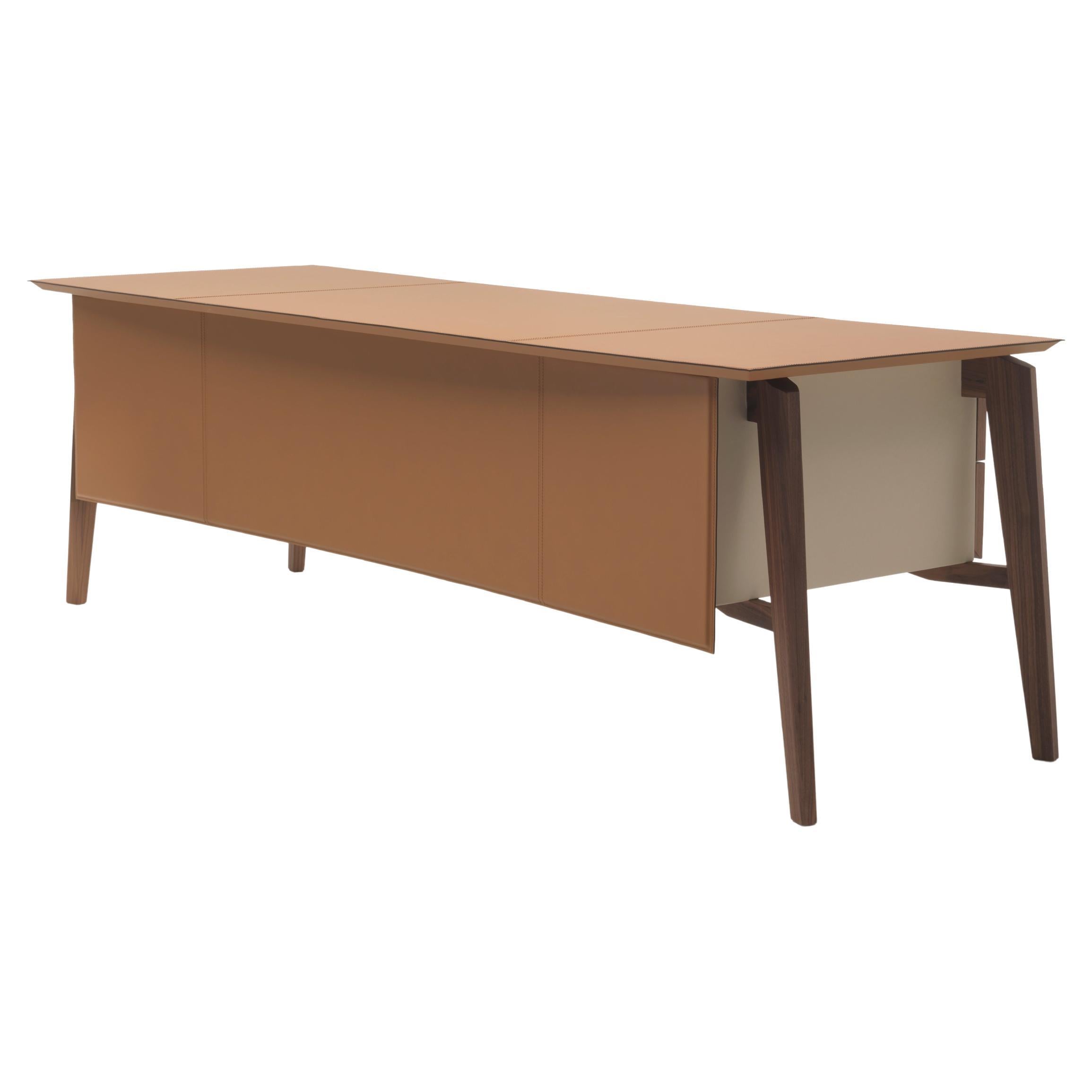 Naviglio scrittoio a ponte, gambe in legno e top e pannello cortesia in cuoio.