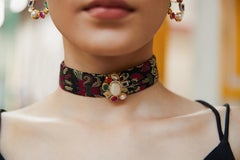 Colgante de oro Navratna de Kahana Jewels