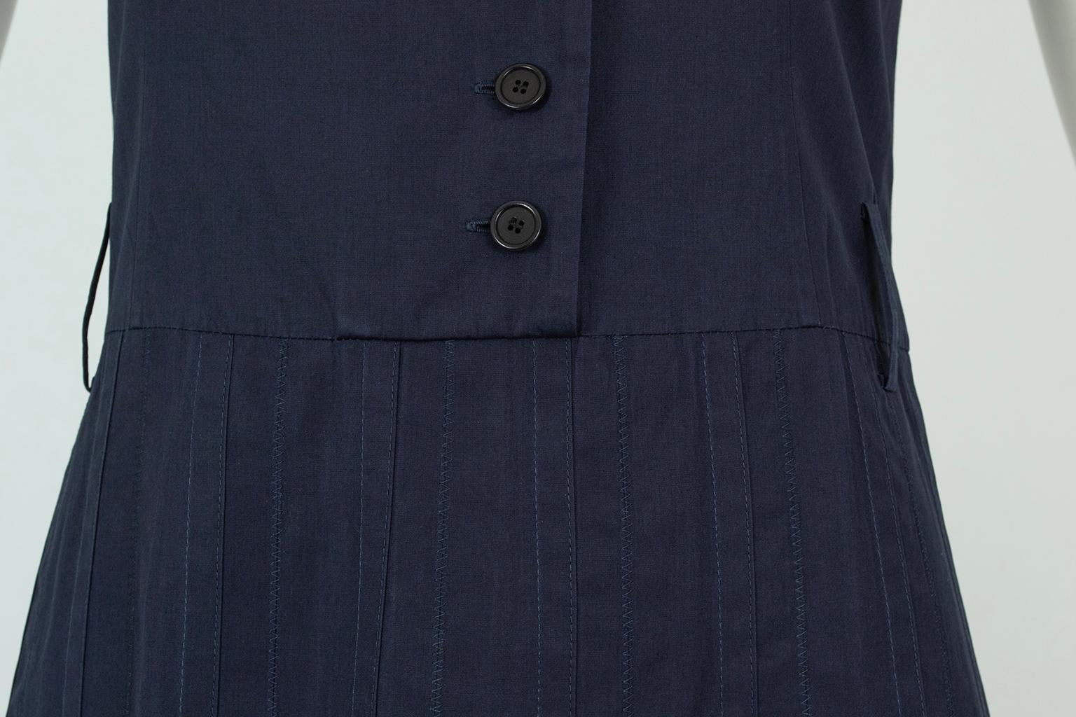 Robe-chemise sans manches à plis en forme de couteau d'Akris, marine, étiquettes d'origine - XS, 2012 en vente 5