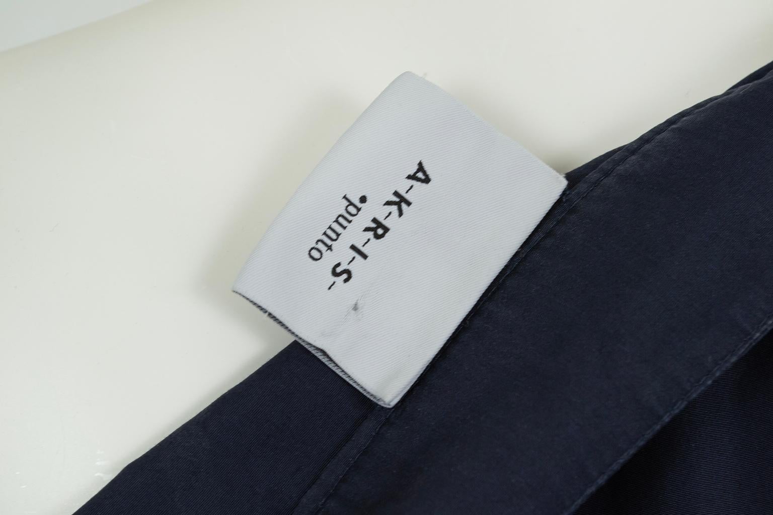Robe-chemise sans manches à plis en forme de couteau d'Akris, marine, étiquettes d'origine - XS, 2012 en vente 11