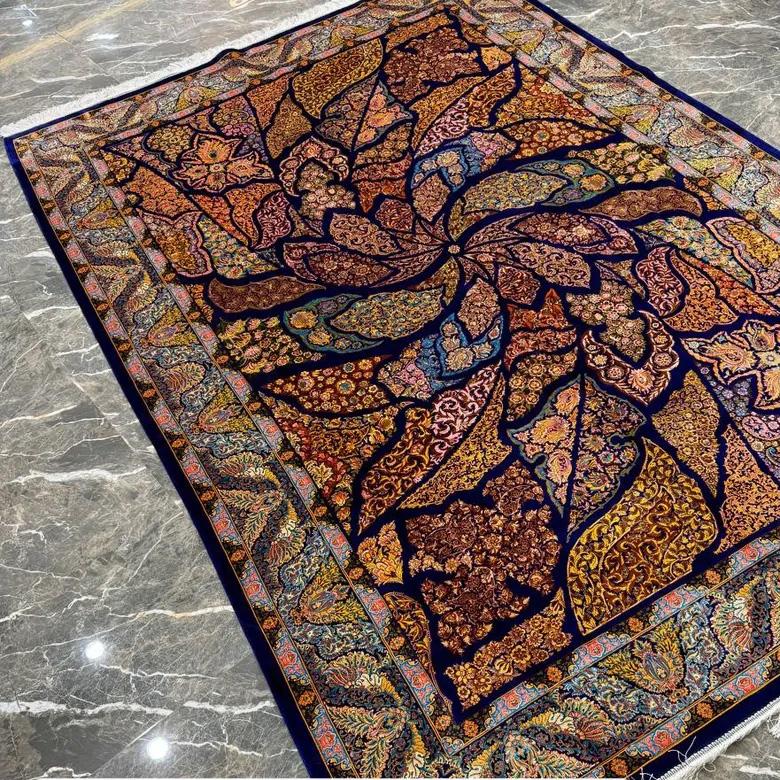 Marineblaues und kupfernes Blattmotiv Persischer Teppich aus reiner Seide, iranische Handwerkskunst, 0047 im Zustand „Neu“ im Angebot in Pudsey, GB