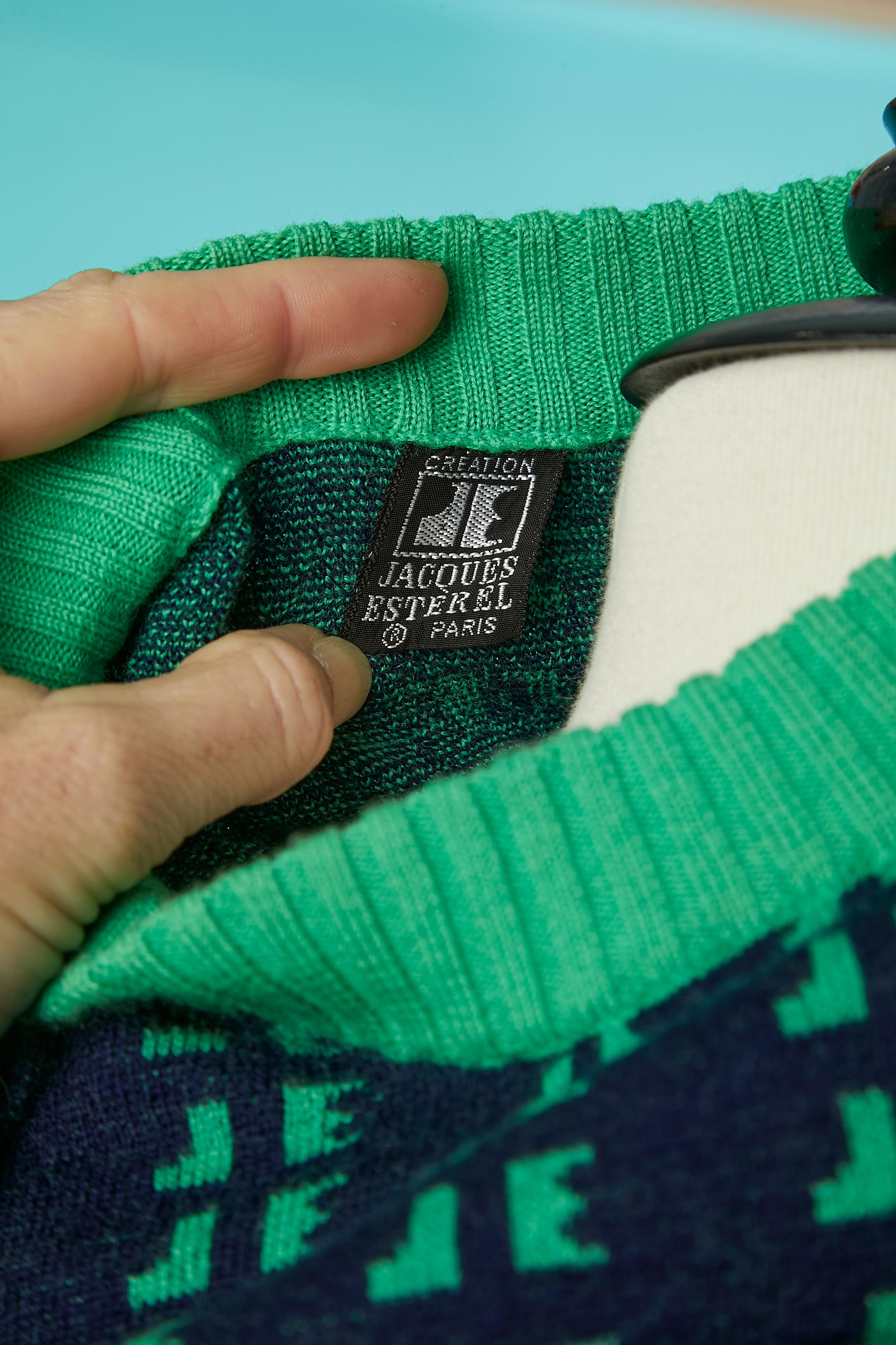 De las mujeres Jersey de manga corta de punto jacquard azul marino y verde JACQUES ESTEREL Circa 1970 en venta