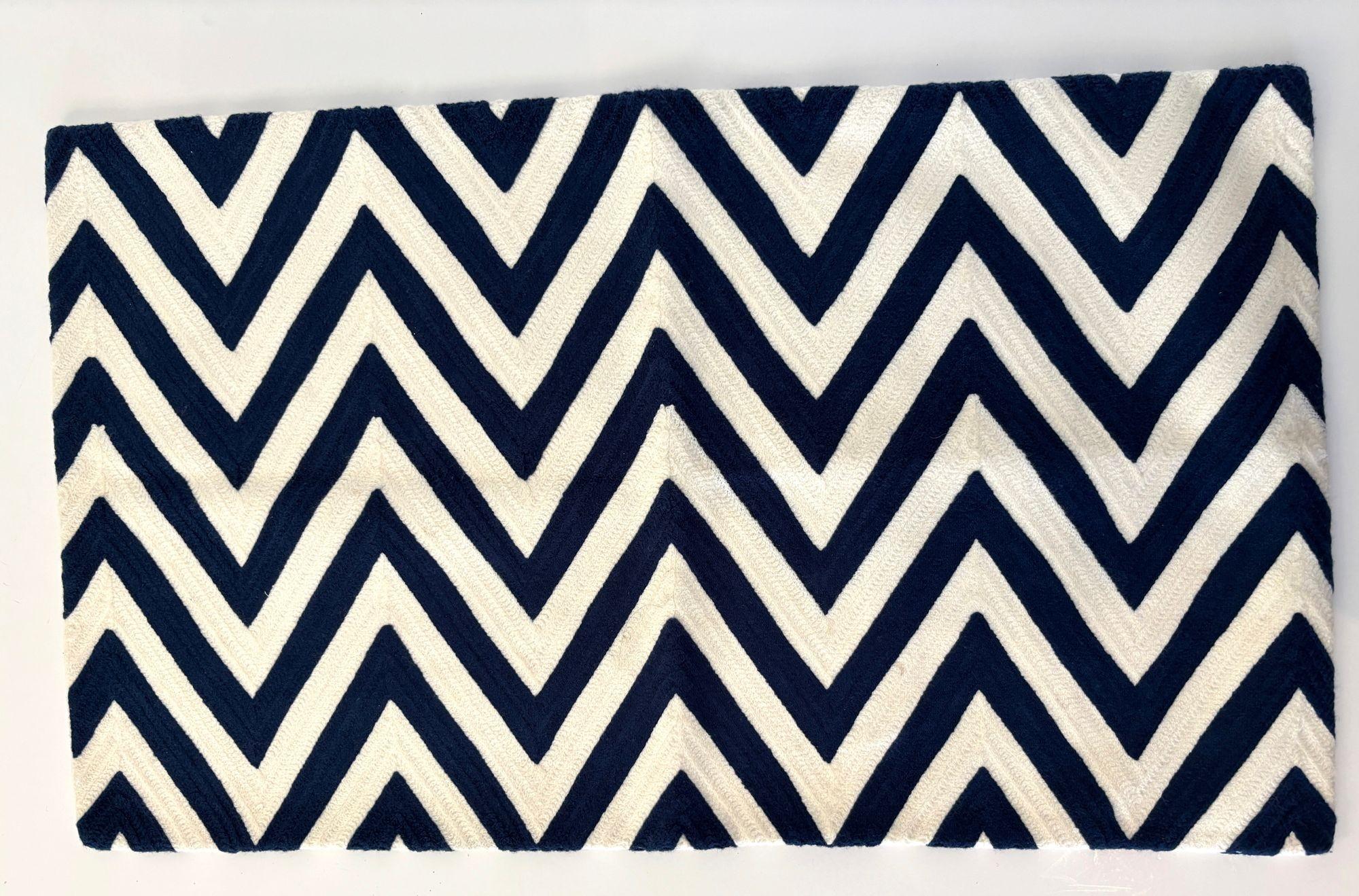 Navy and Ivory Chevron Crewel Embroidery Lumbar Pillow Cover, set of 2.
Pottery Barn not use Blue and white crewel embroidery large decorative throw pillows.
Pottery Barn 16