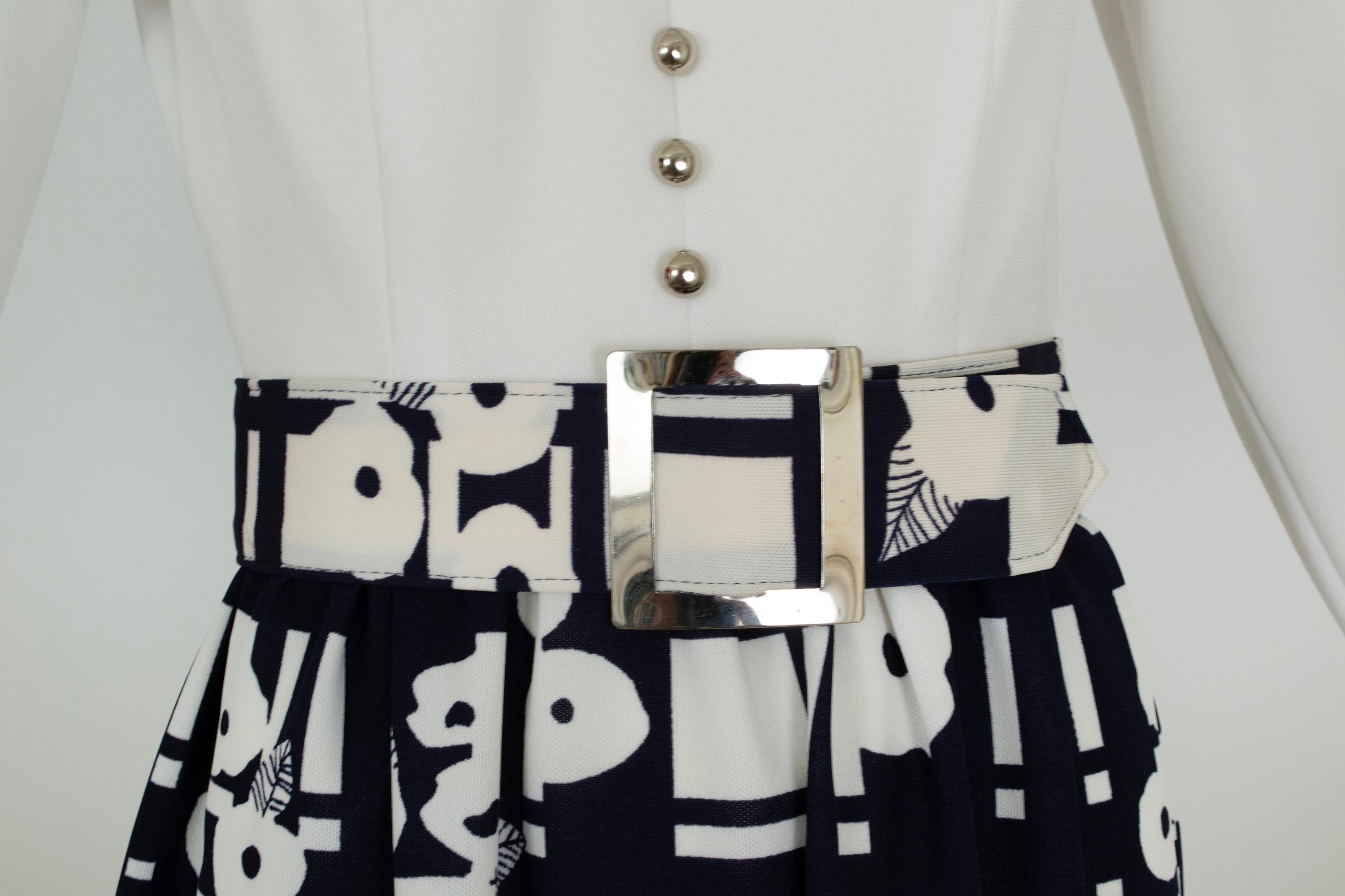 Navy and White Graphic Print Belted Maxi Hostess Dress w Vest – S, late l960s For Sale 7