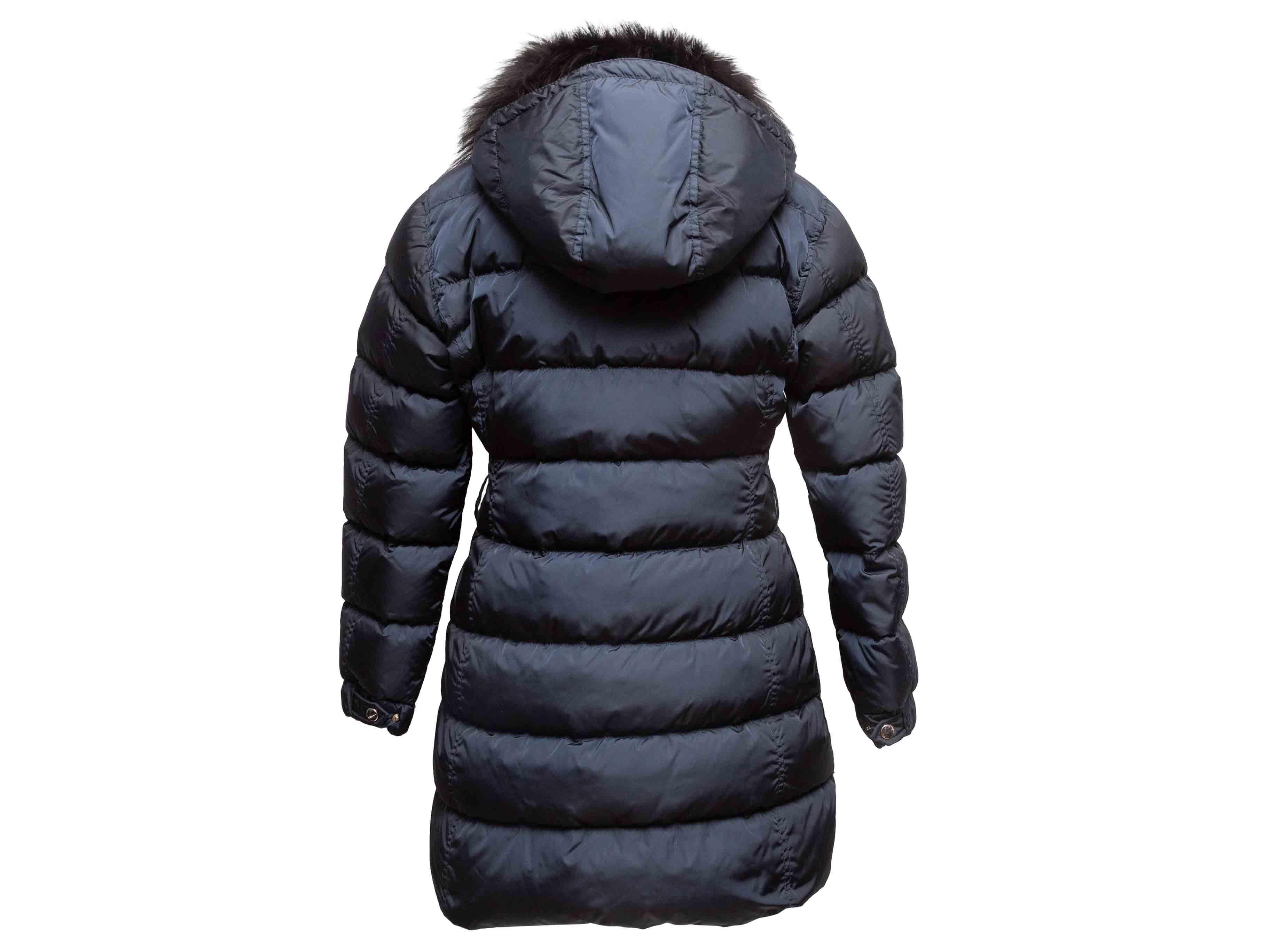 Navy & Black Prada Down Fur-Trimmed Hooded Puffer Coat Size IT 42 In condizioni buone in vendita a New York, NY