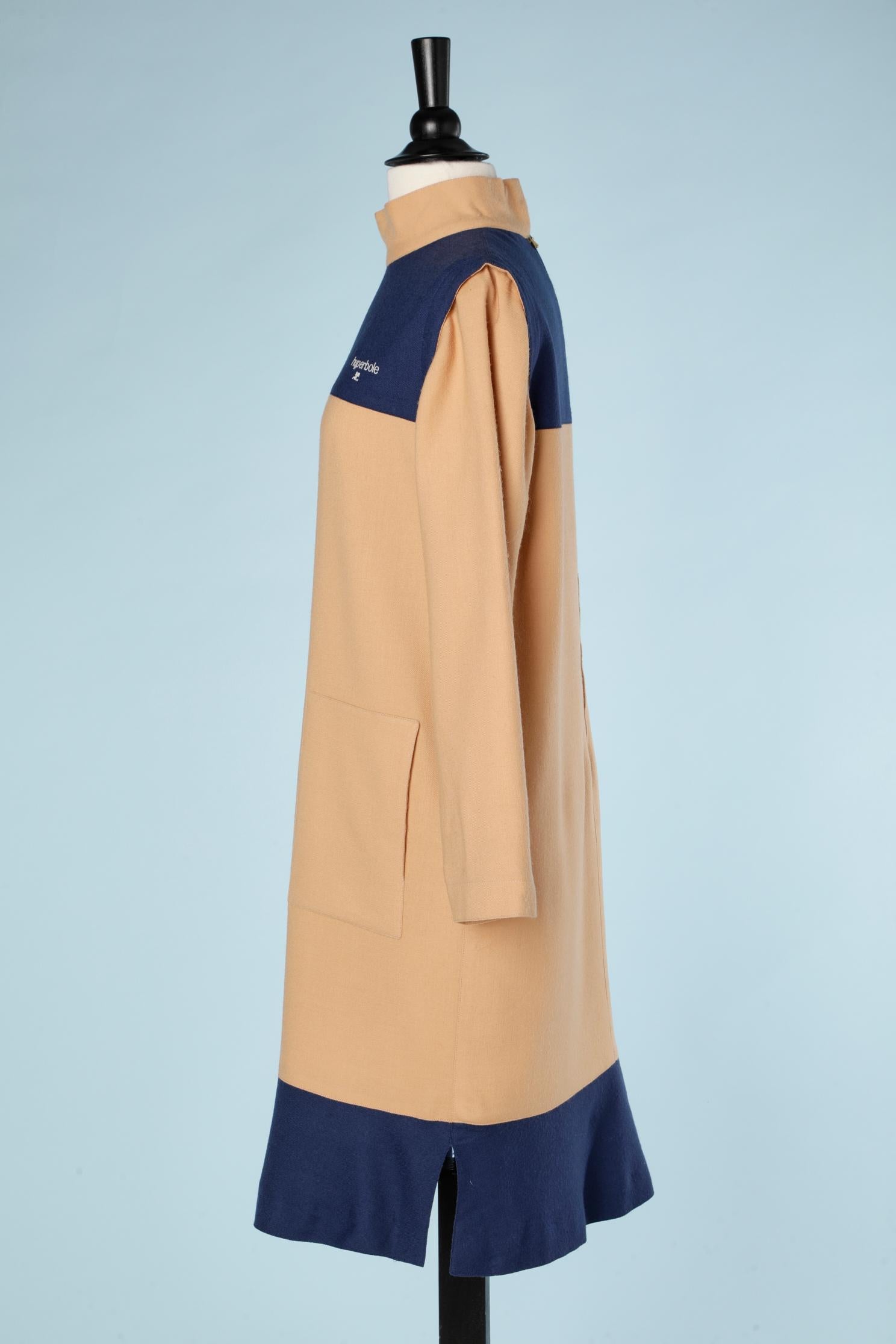 Beige Navy blue and beige wool dress Courrèges Hyperbole Circa 1970's For Sale