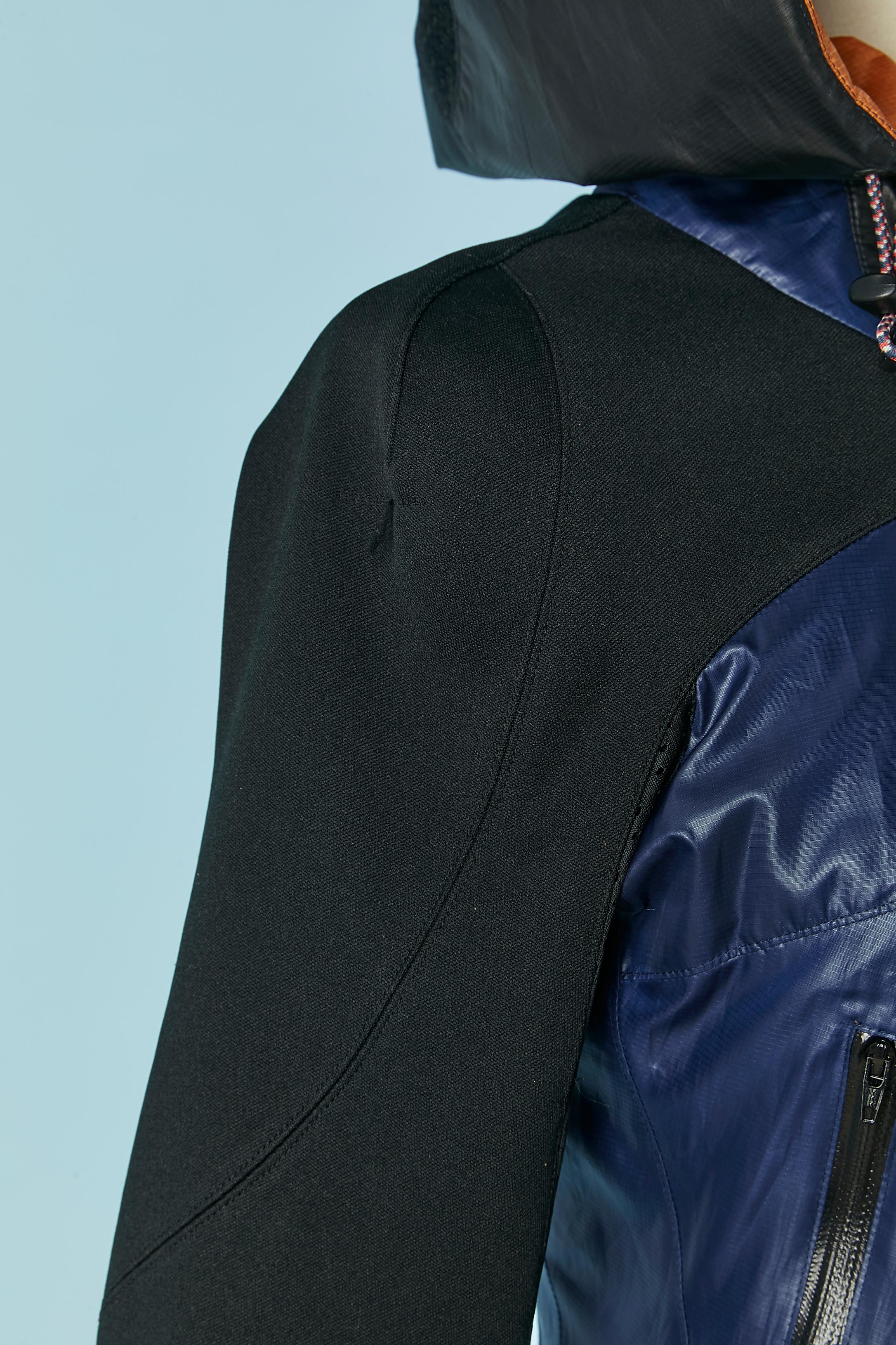 Parka tecnico blu navy e nero con cappuccio Junya Watanabe Comme des Garçons In condizioni ottime in vendita a Saint-Ouen-Sur-Seine, FR