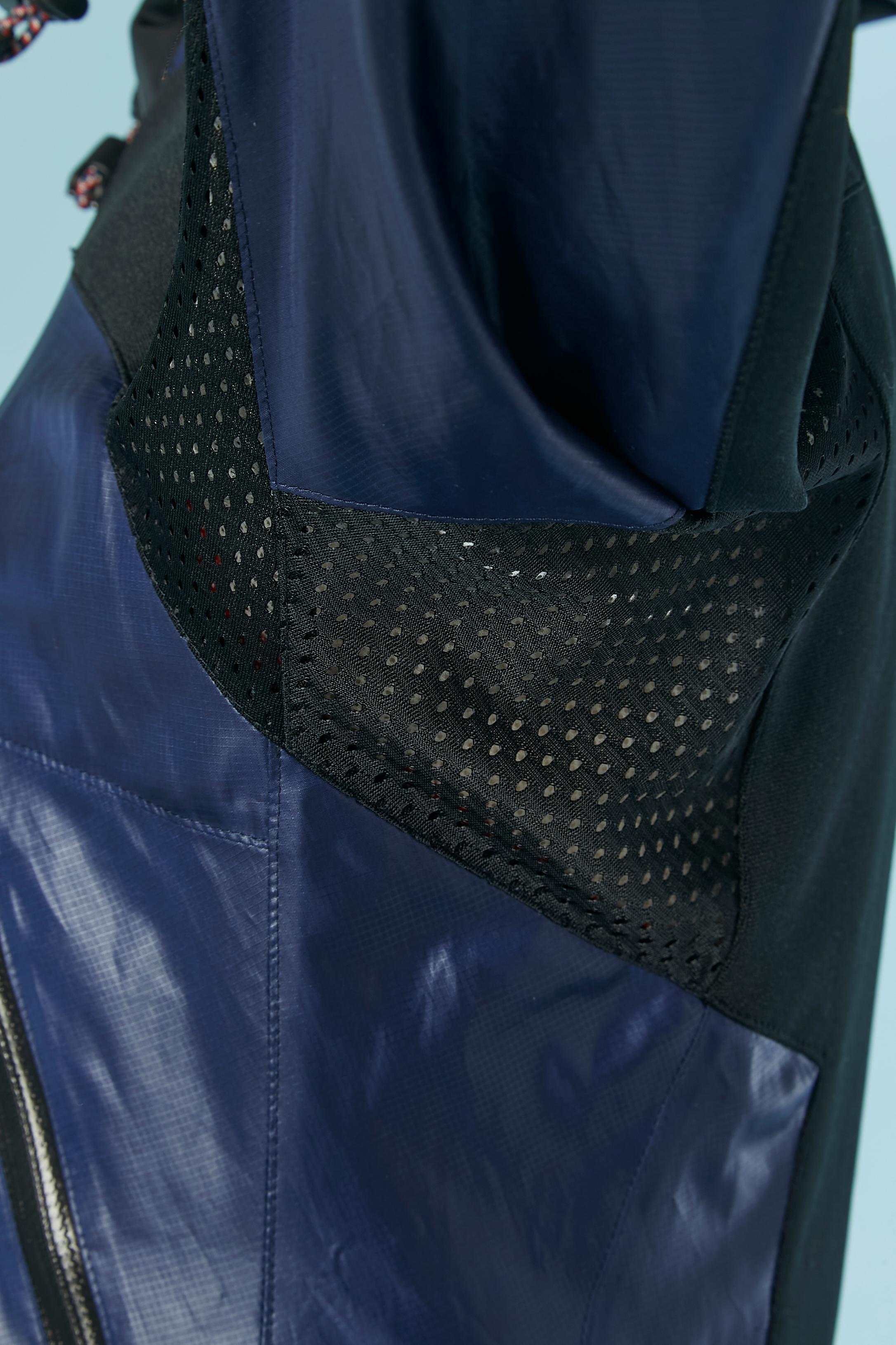 Parka tecnico blu navy e nero con cappuccio Junya Watanabe Comme des Garçons in vendita 1