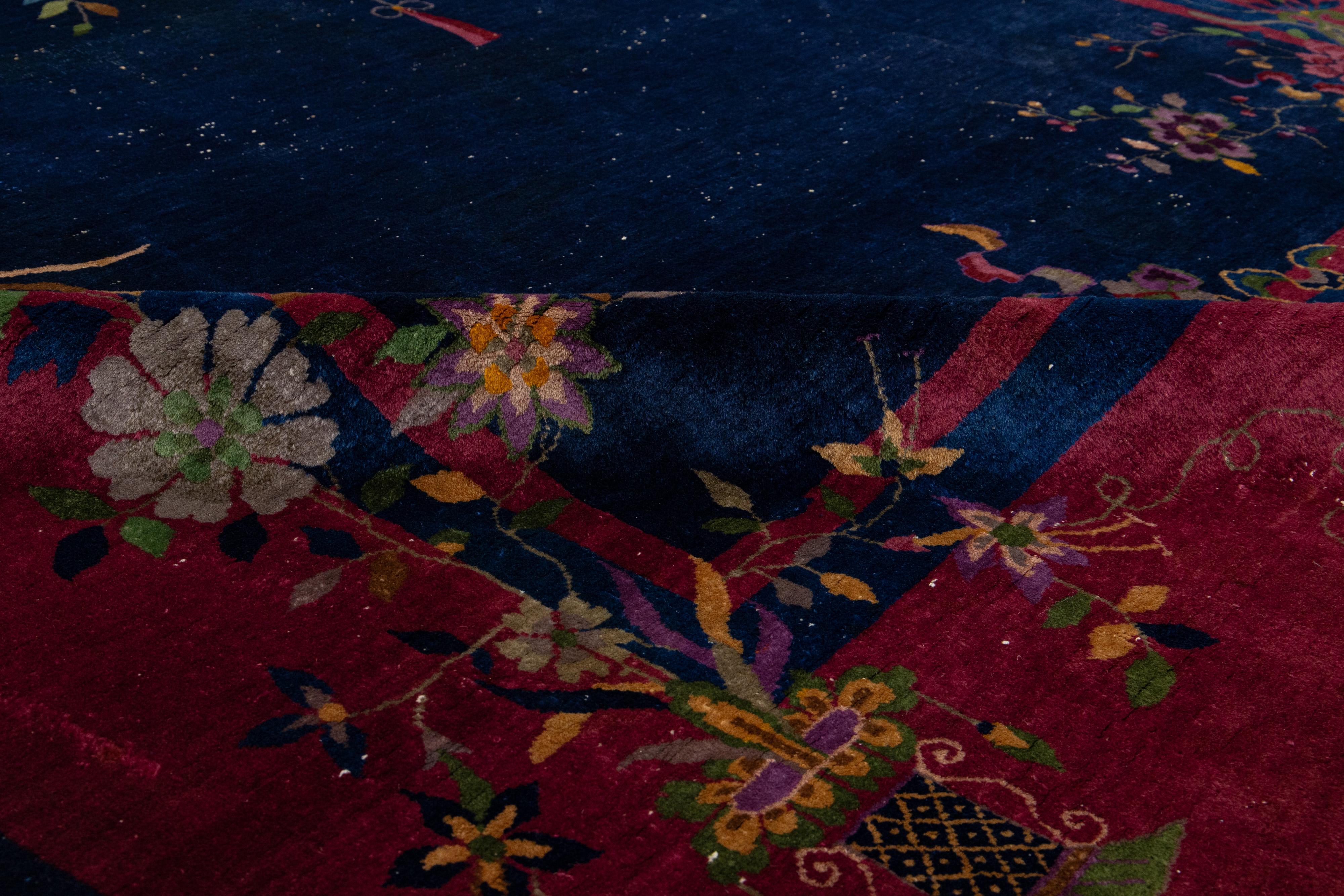 Alfombra de lana china antigua Art Decó azul marino de diseño clásico en venta 2