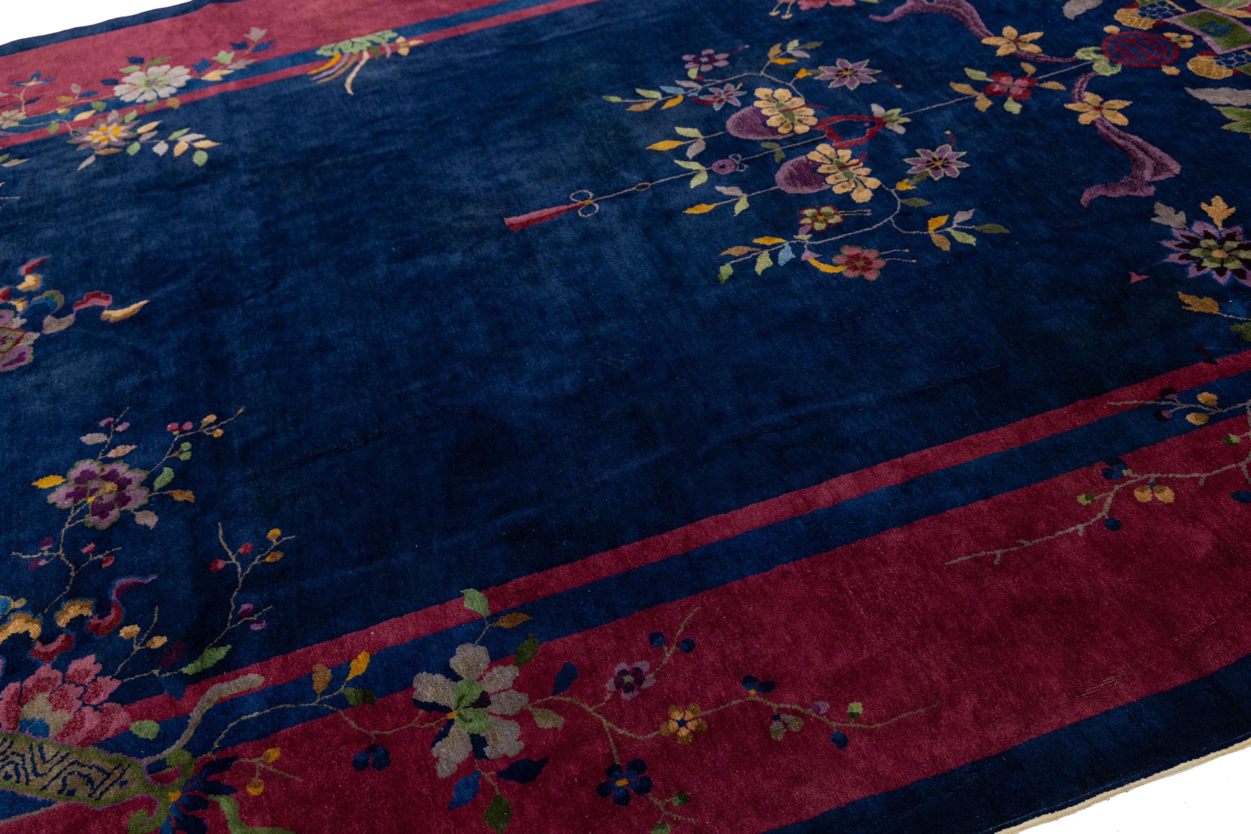 Tappeto in lana cinese Art Deco antico blu navy con un design classico in vendita 3