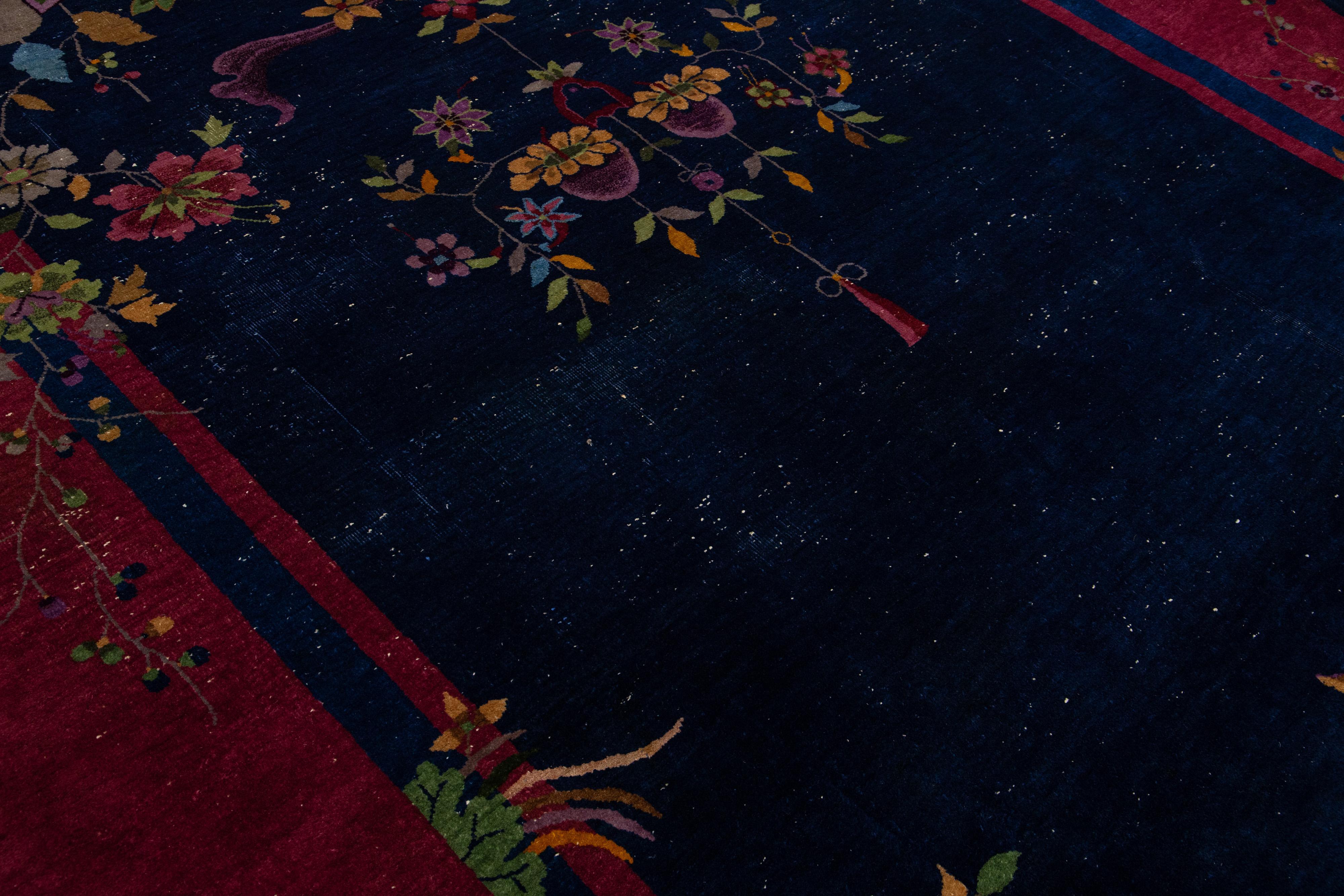 Alfombra de lana china antigua Art Decó azul marino de diseño clásico en venta 1