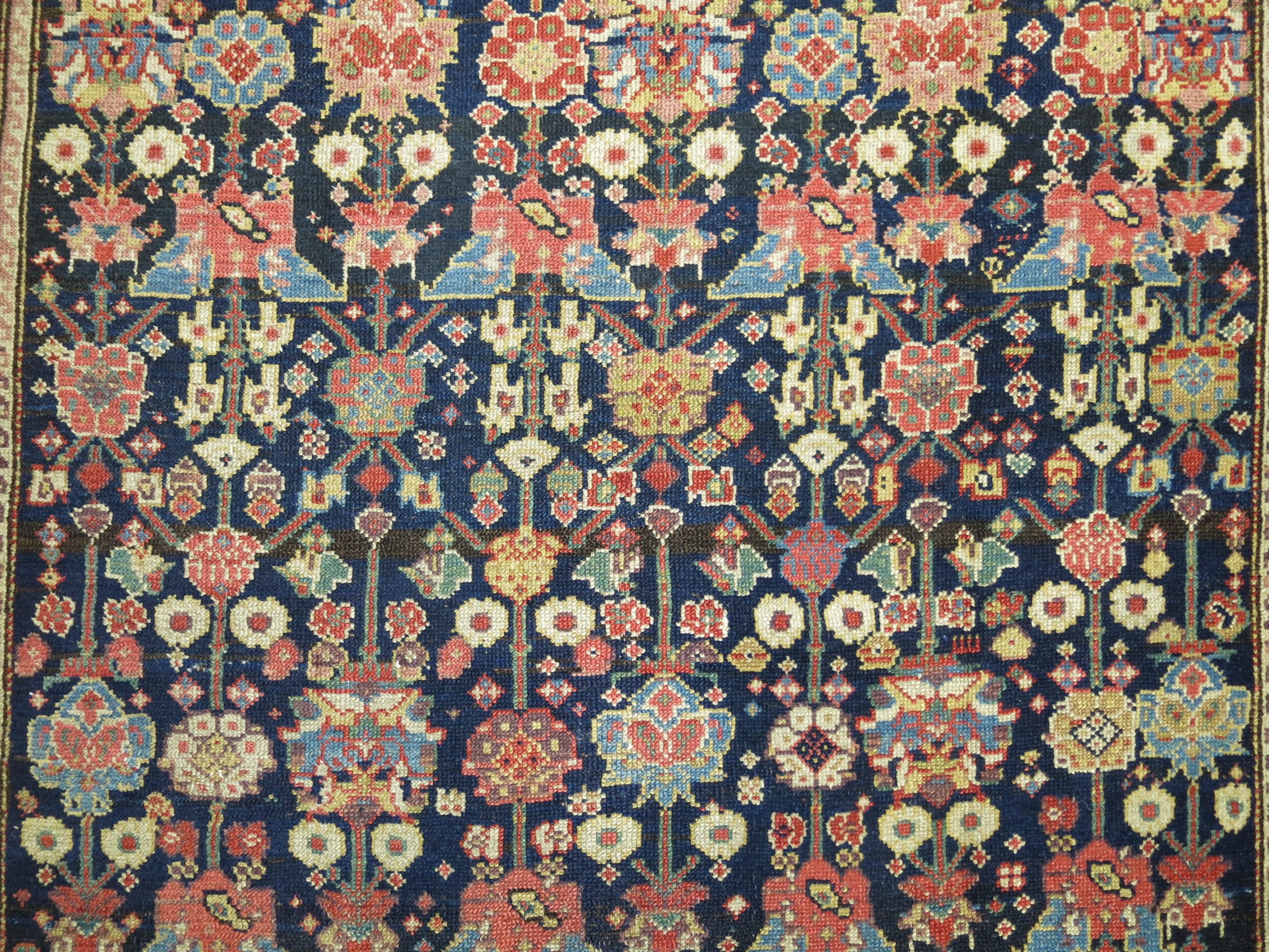 Marineblauer antiker persischer Malayer-Teppich im Zustand „Gut“ im Angebot in New York, NY