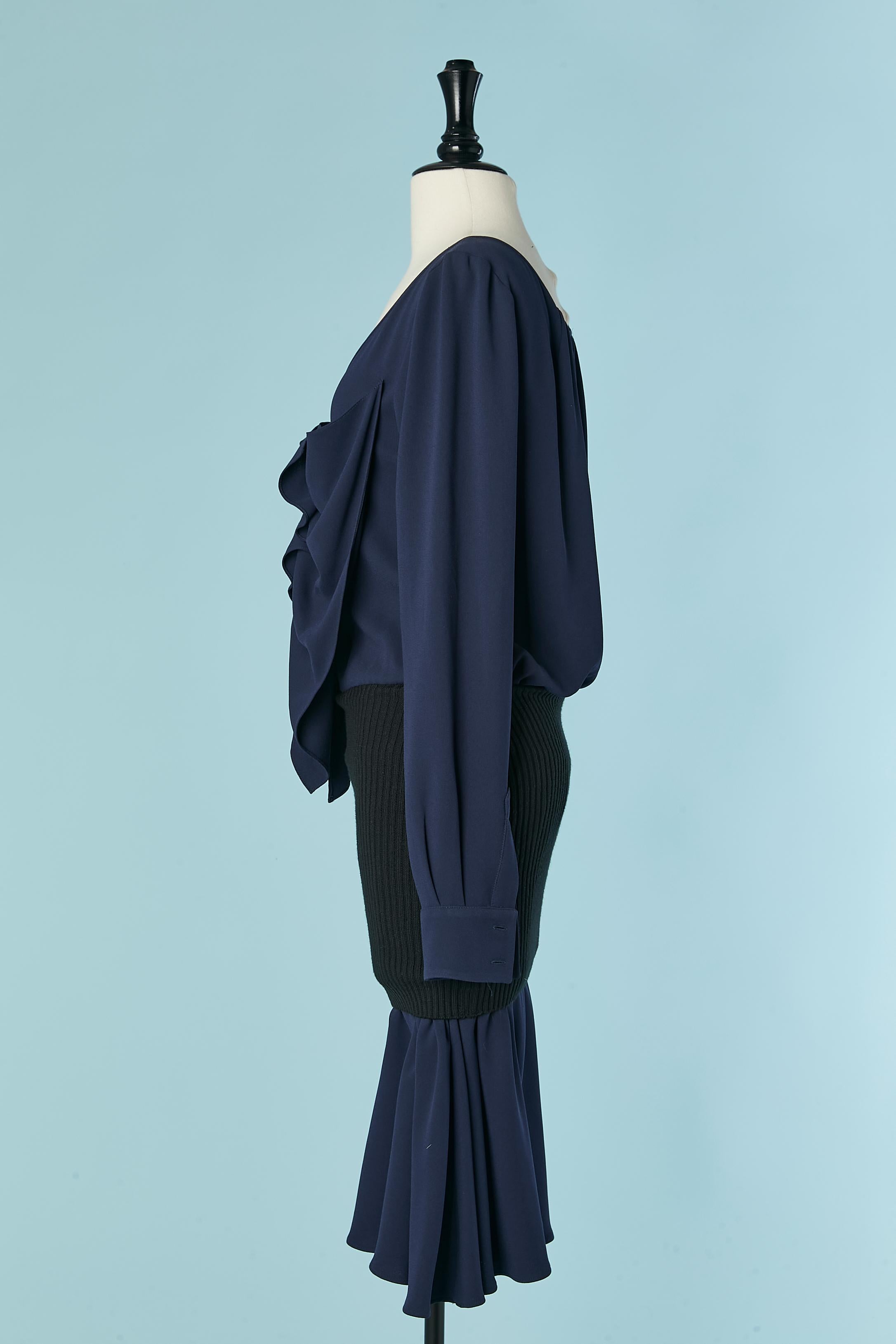 Robe bleu marine à volants et nervures de laine autour des hanches John Galliano en vente 2