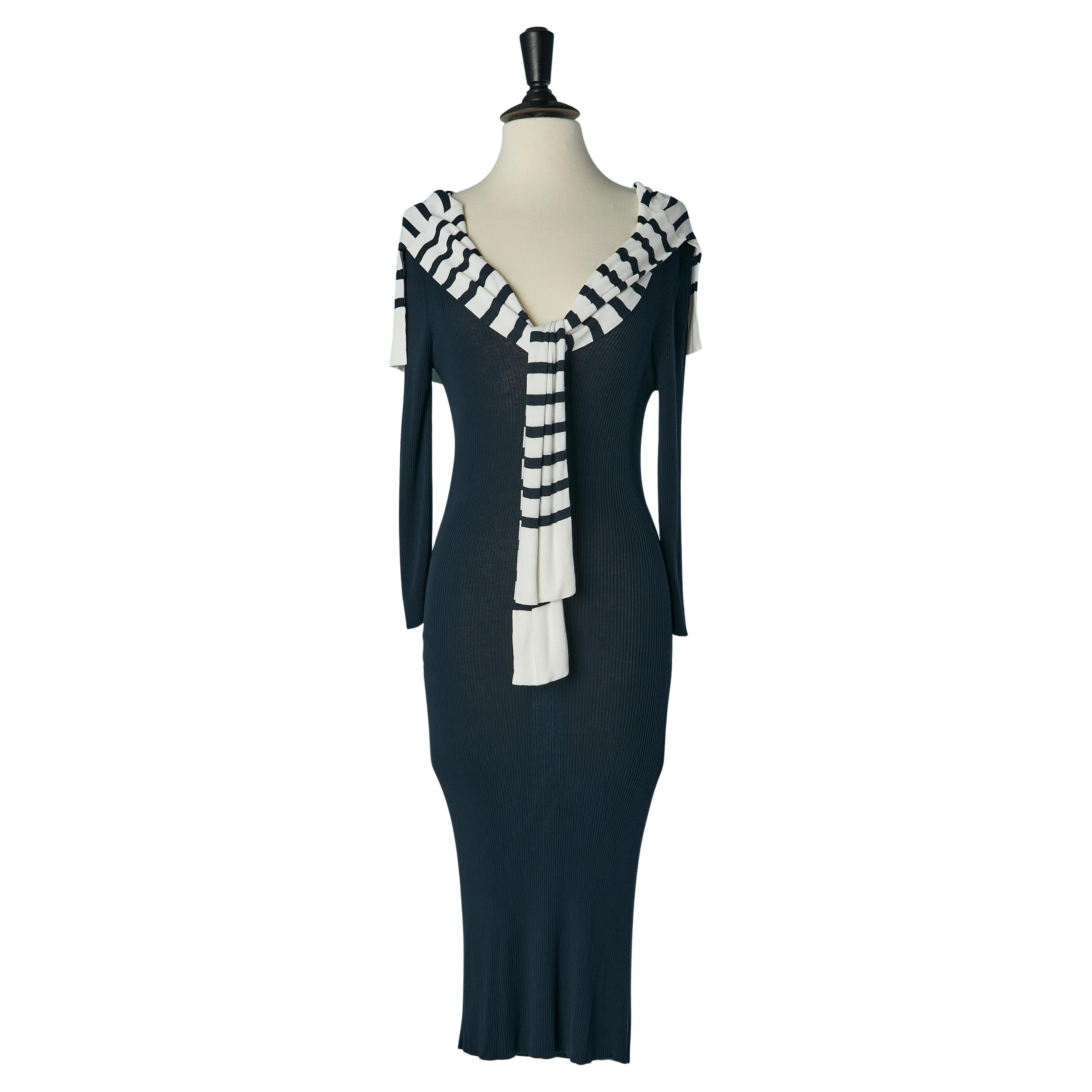 Marineblaues Kleid mit "trompe l'oeil"-Pullover an der Schulter Jean Paul Gaultier im Angebot