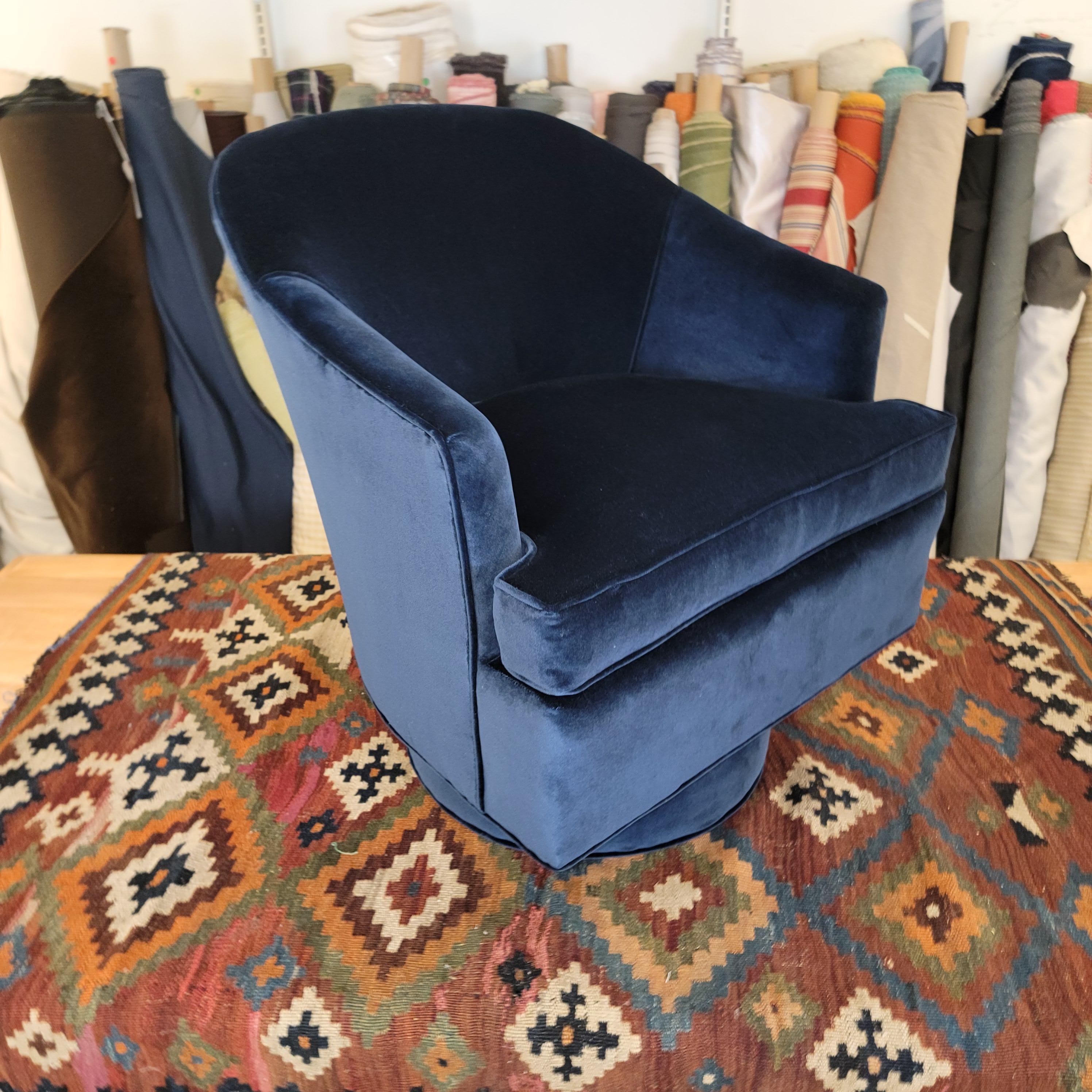 dark blue swivel chair