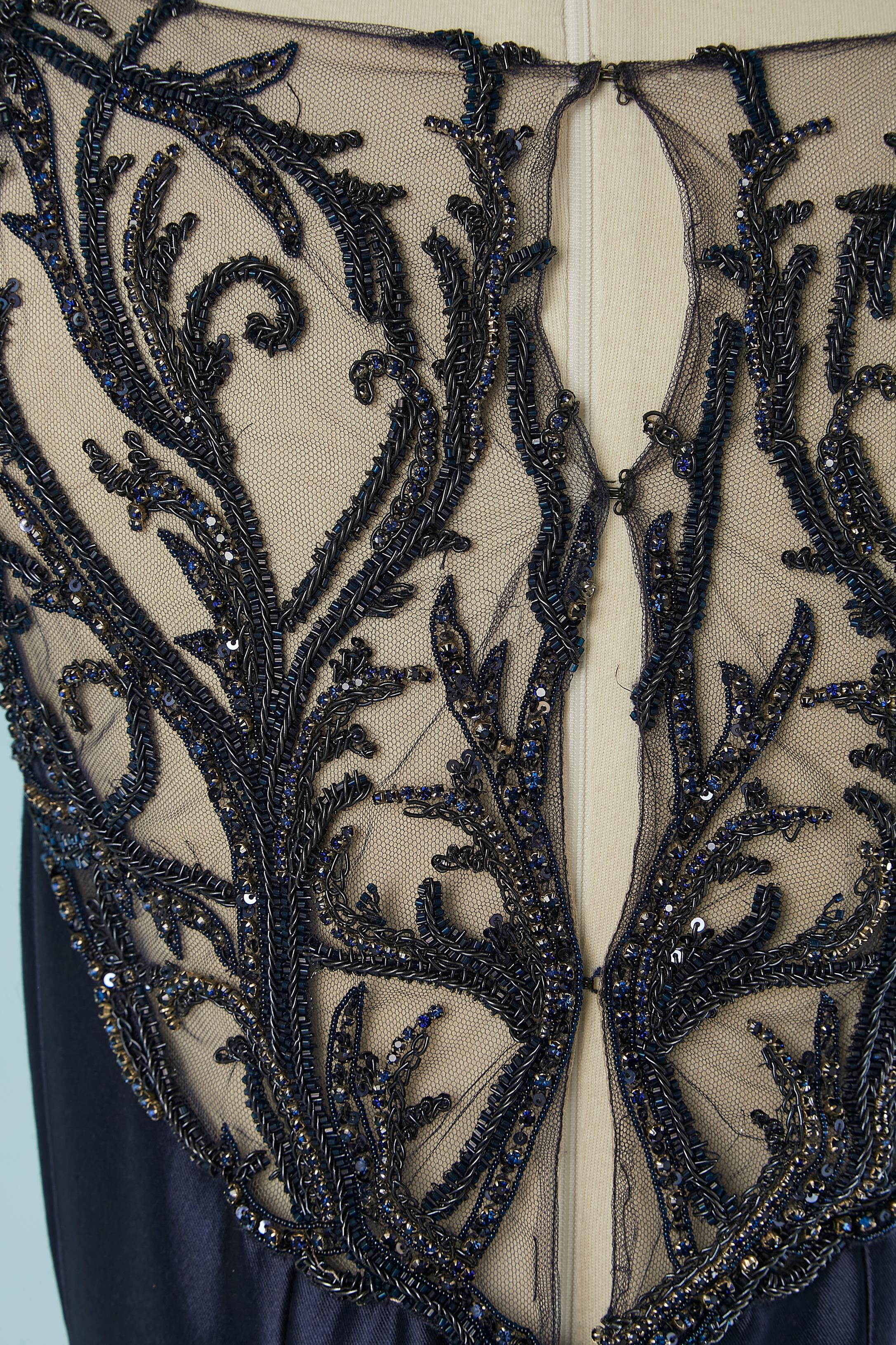 Navy blue evening gown in twill silk and embroideries with drag Lorena Sarbu For Sale 3