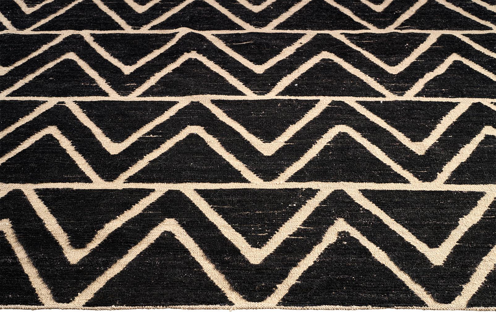 Alfombra Turca Geométrica Azul Marino Moderno de mediados de siglo en venta