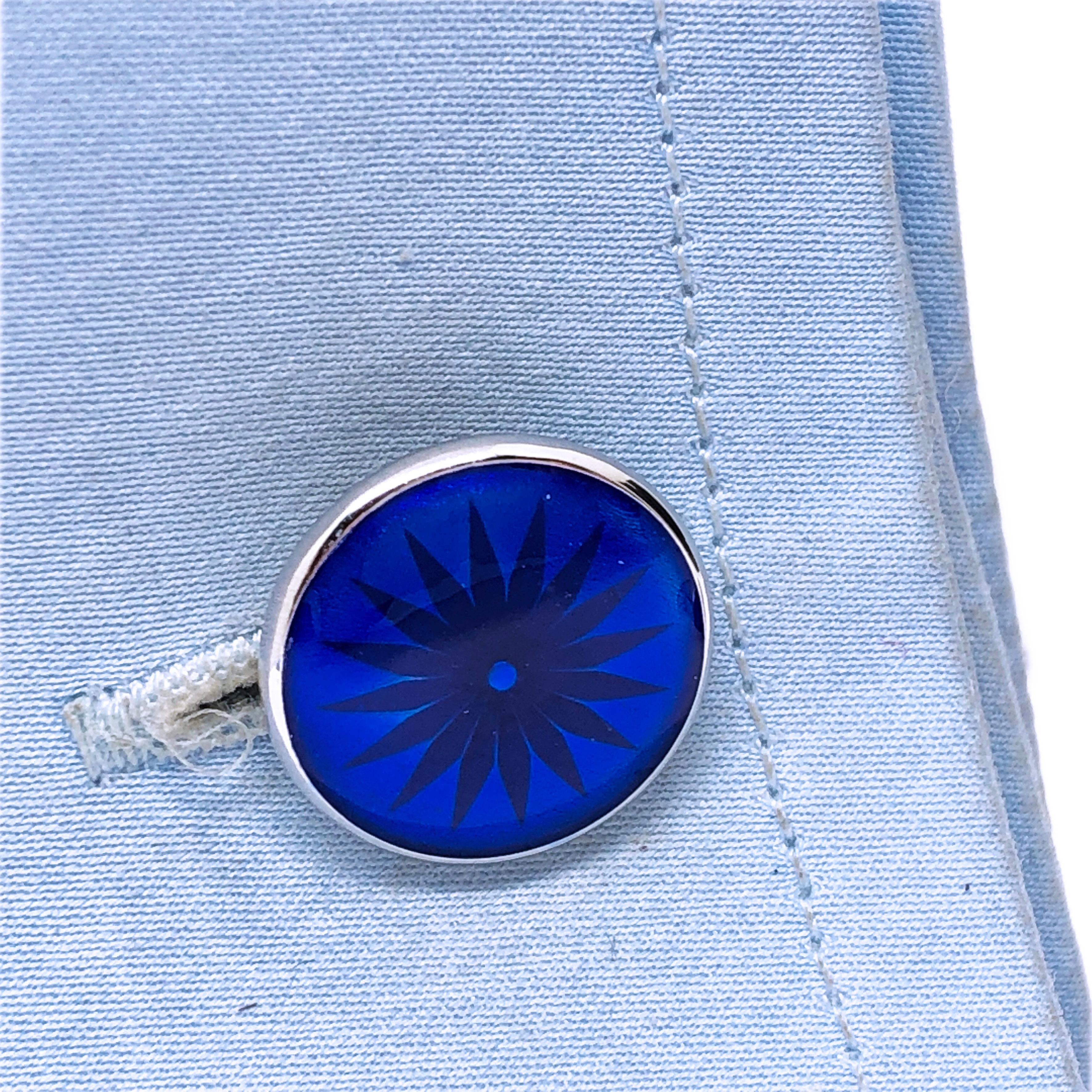 Gemelos redondos de plata de ley esmaltados a mano azul marino Berca en venta 4