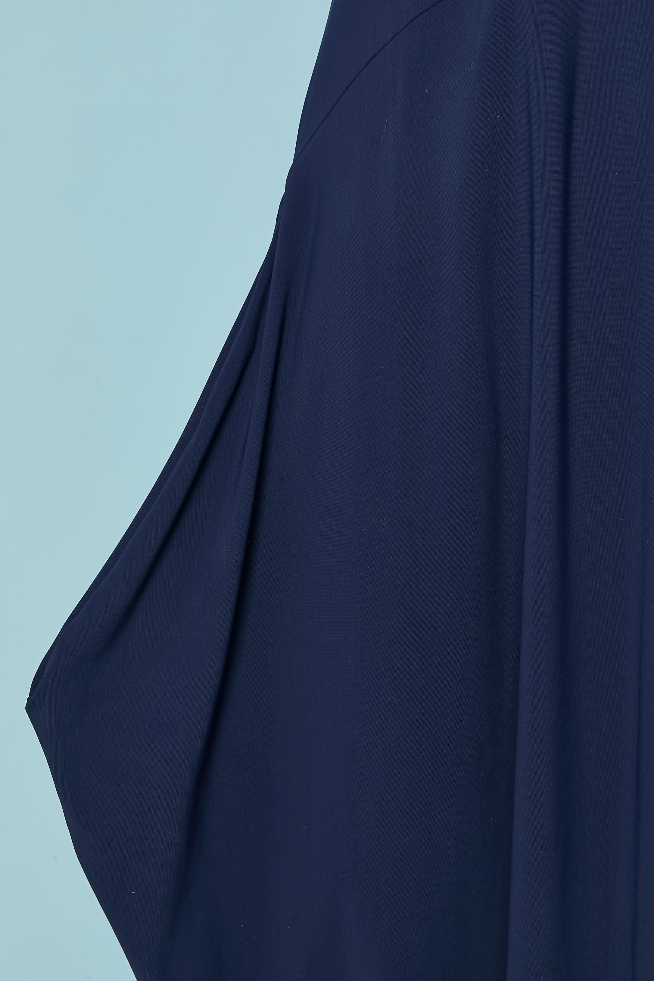 Marineblaues, ärmelloses, asymmetrisches Jersey-Kleid M+F Girbaud (Schwarz) im Angebot