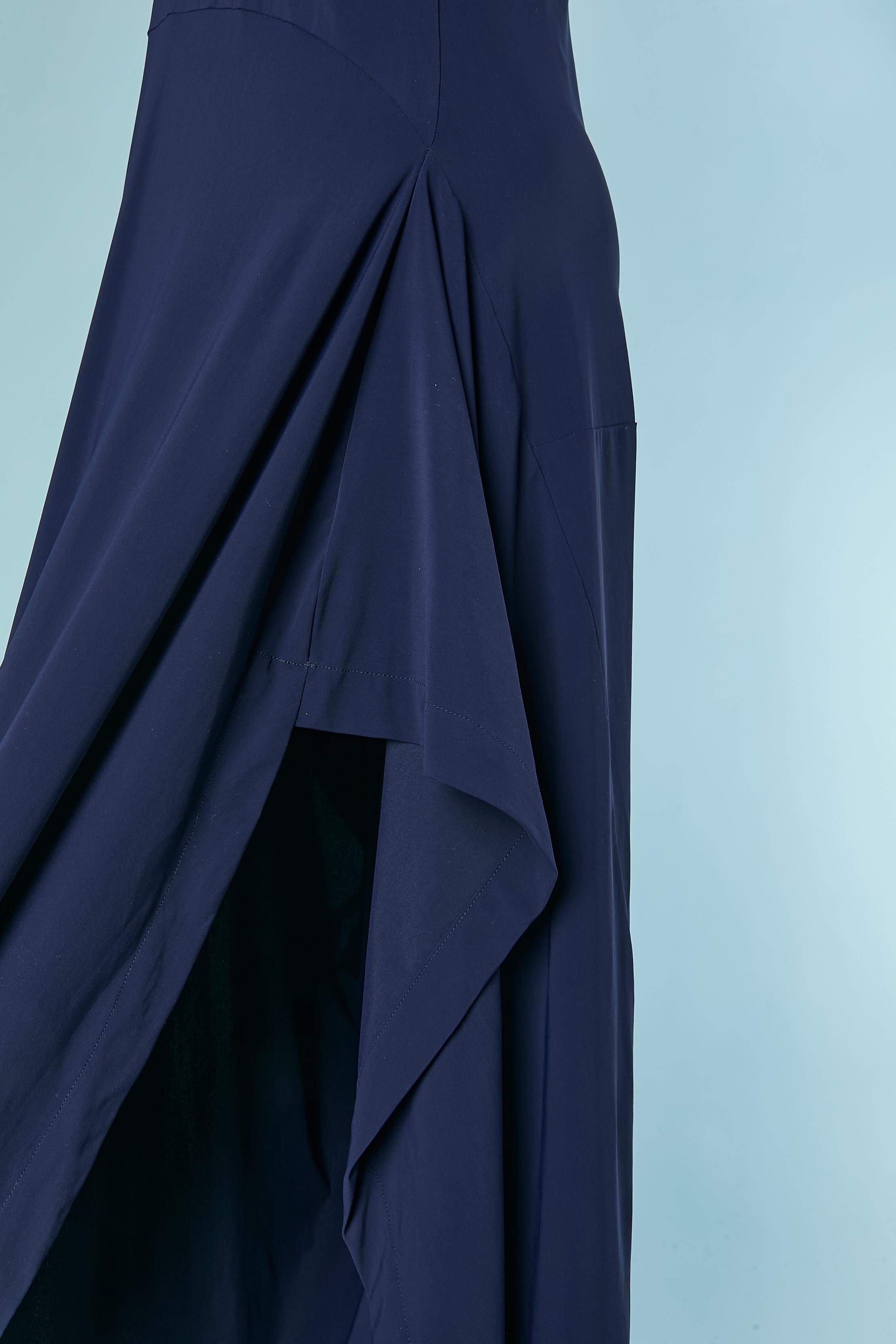 Marineblaues, ärmelloses, asymmetrisches Jersey-Kleid M+F Girbaud Damen im Angebot