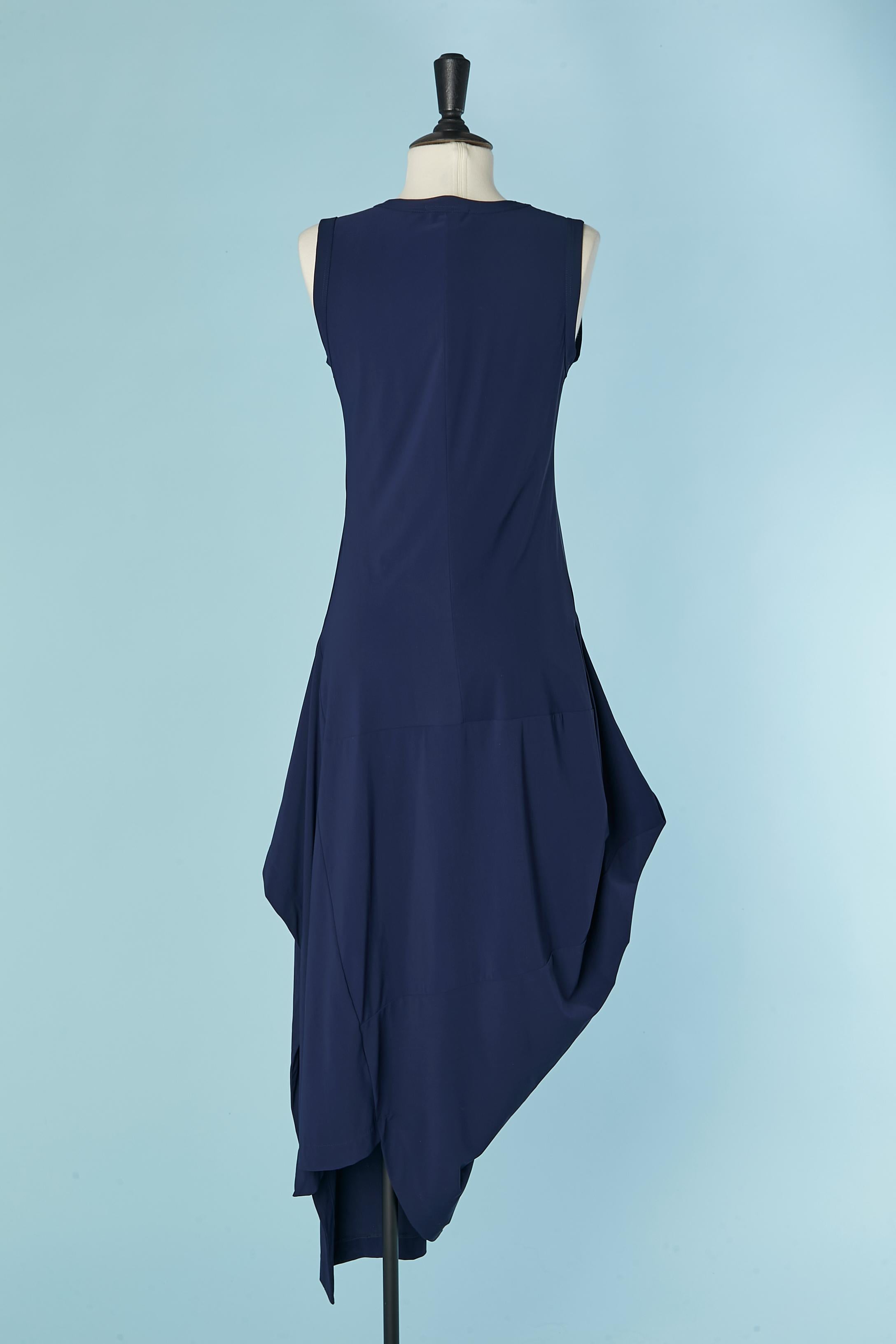 Marineblaues, ärmelloses, asymmetrisches Jersey-Kleid M+F Girbaud im Angebot 1