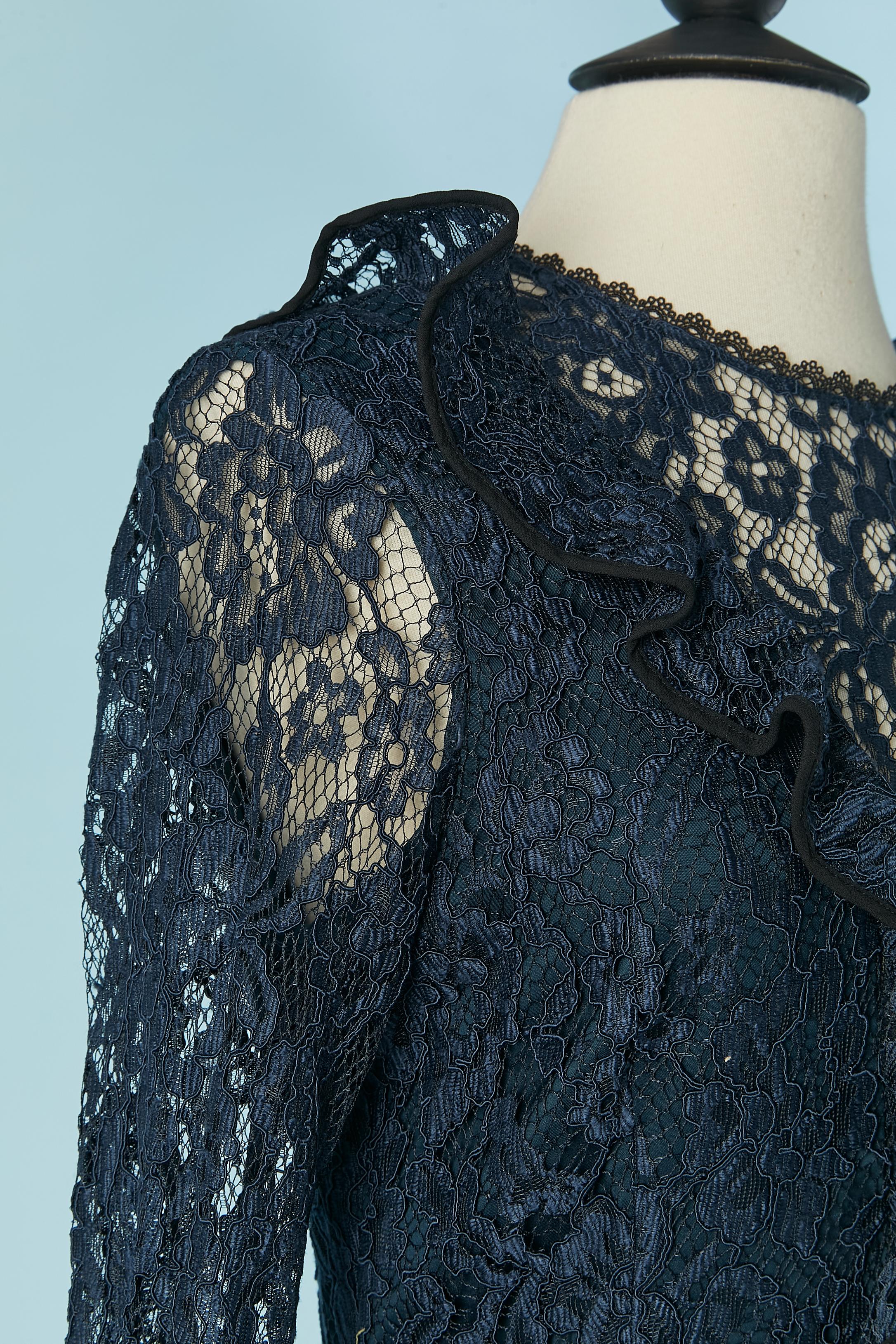 Marineblaues Spitzencocktailkleid ALEXIS im Angebot 1