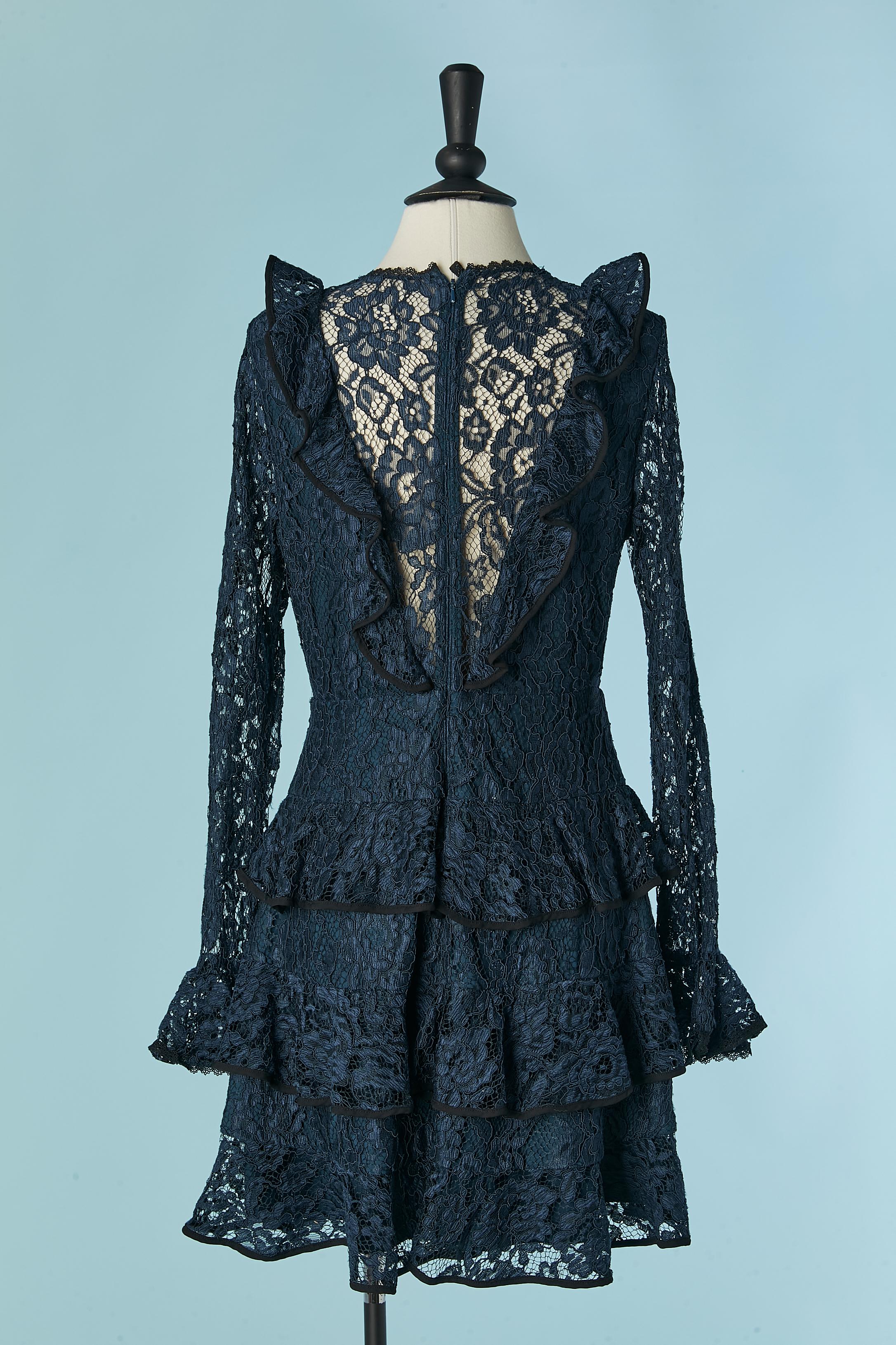 Marineblaues Spitzencocktailkleid ALEXIS im Angebot 3