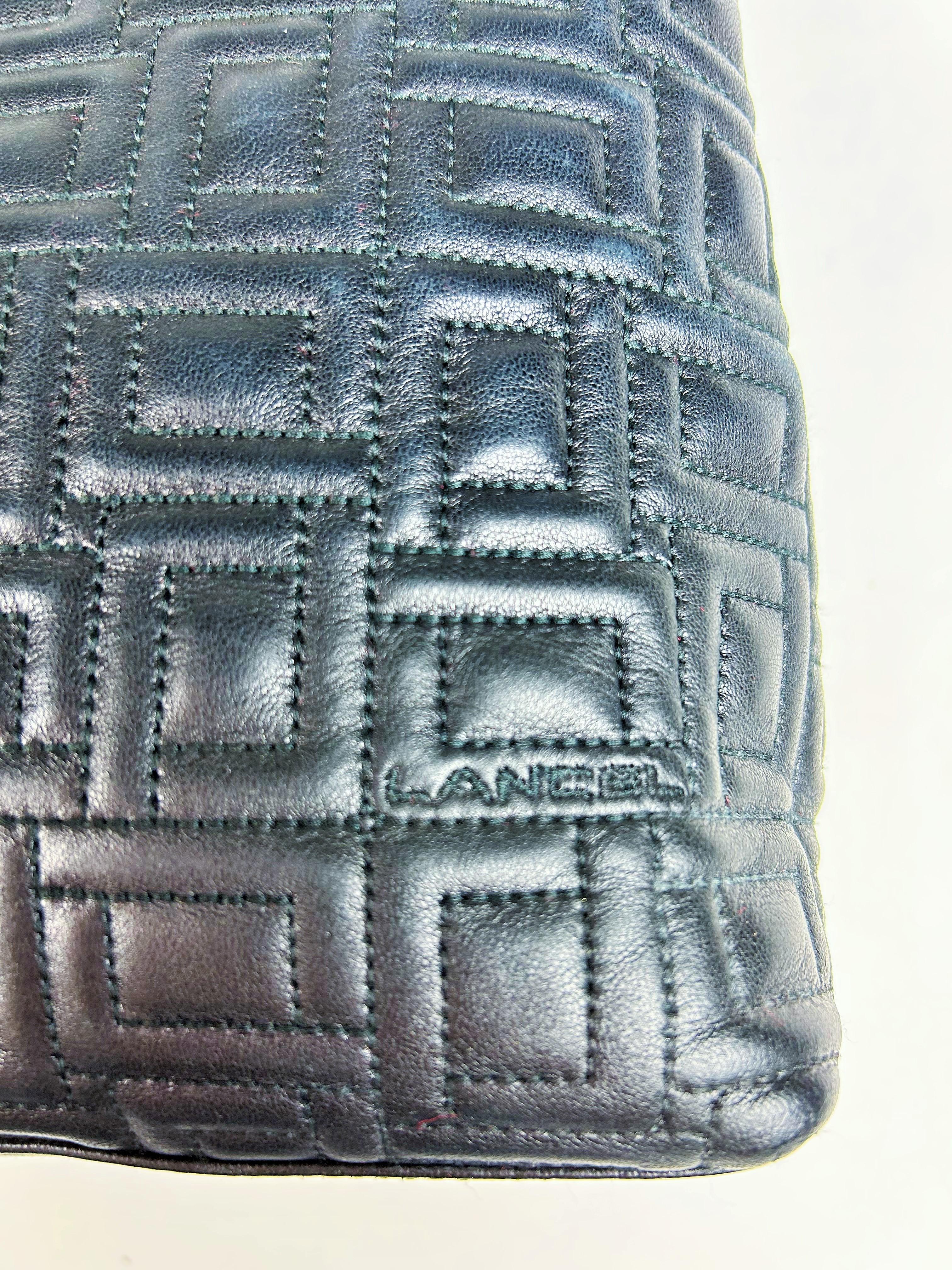 Bolso de piel azul marino de Lancel con bolsa - Francia Circa 1990 en venta 10